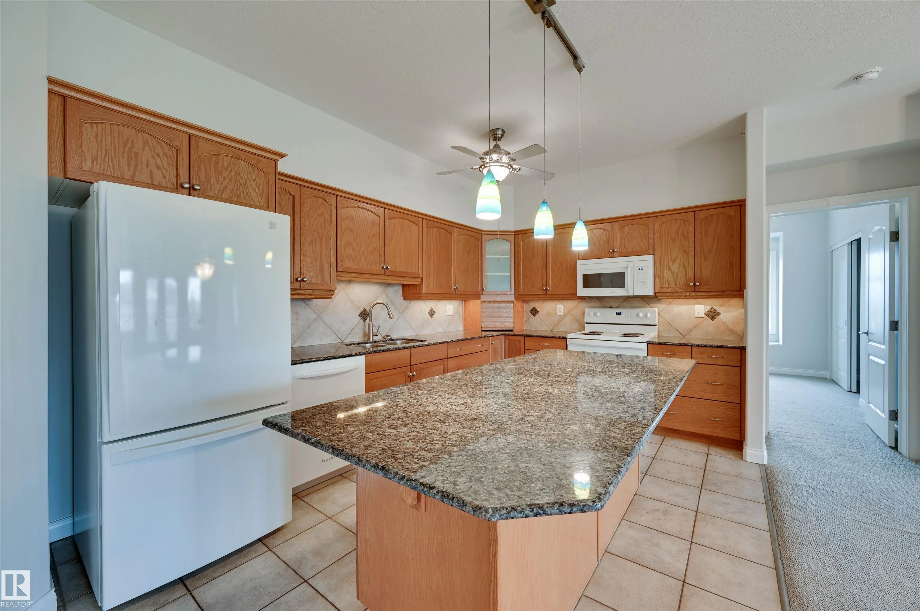 1406 HODGSON Way