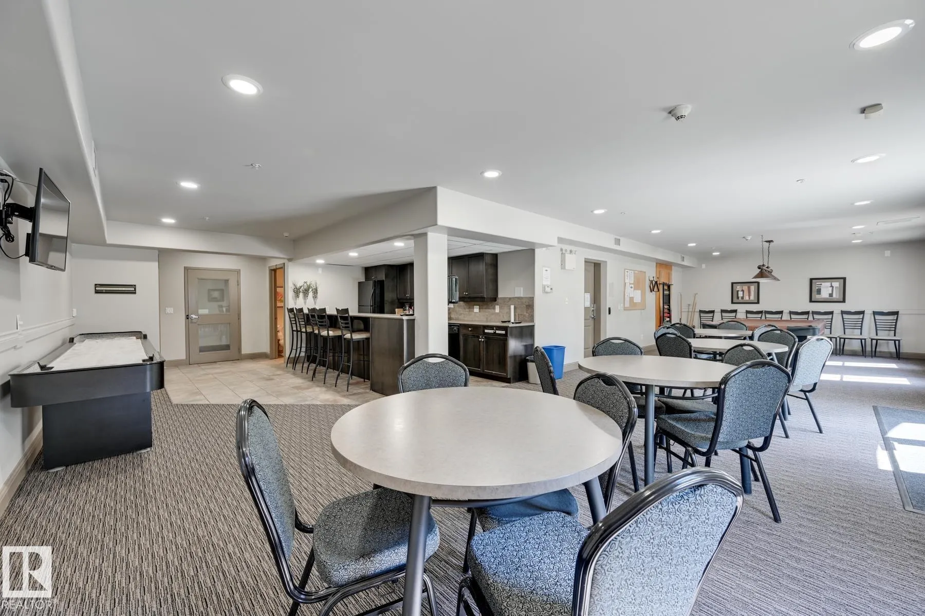 1406 HODGSON Way