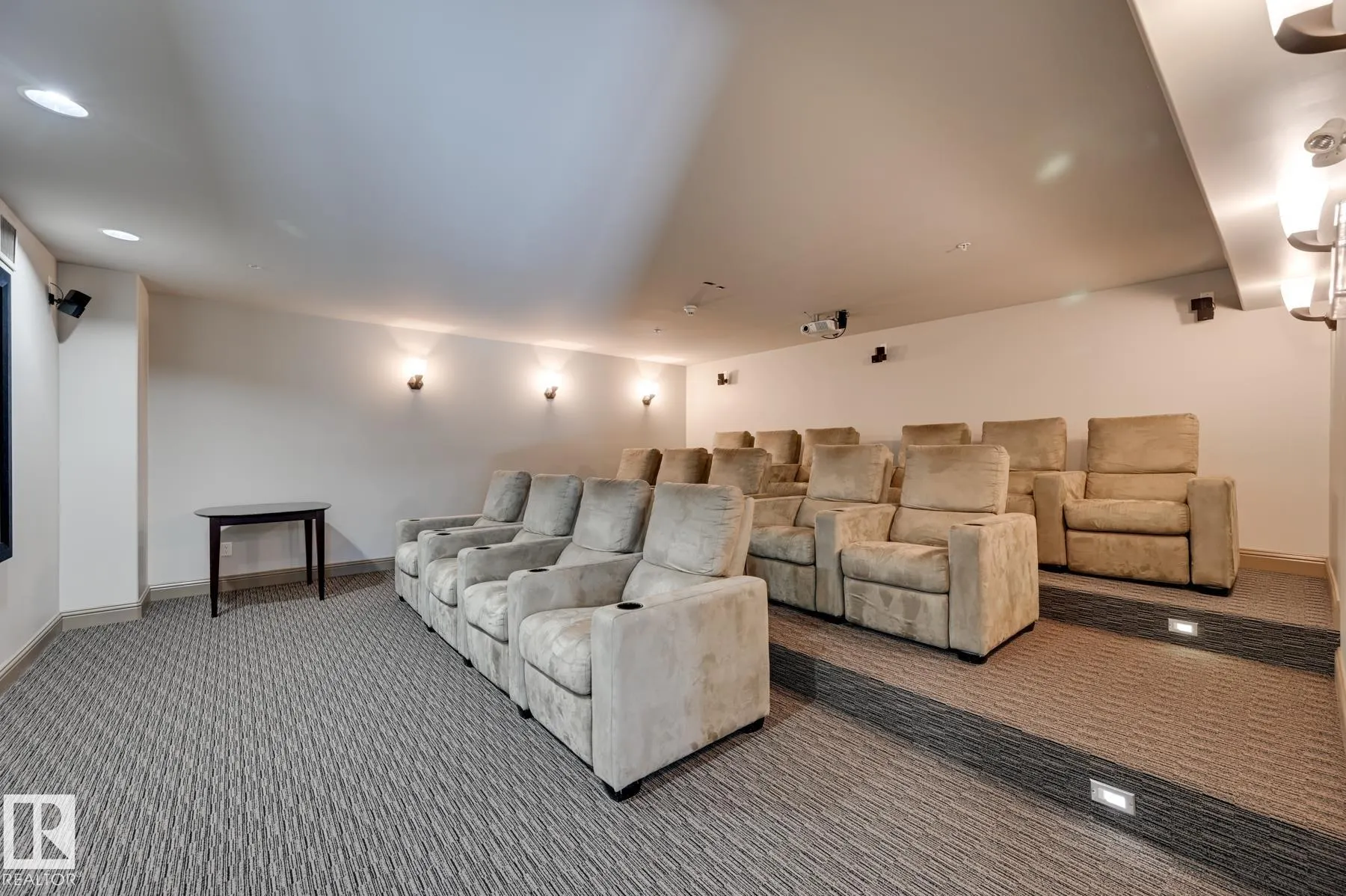 1406 HODGSON Way