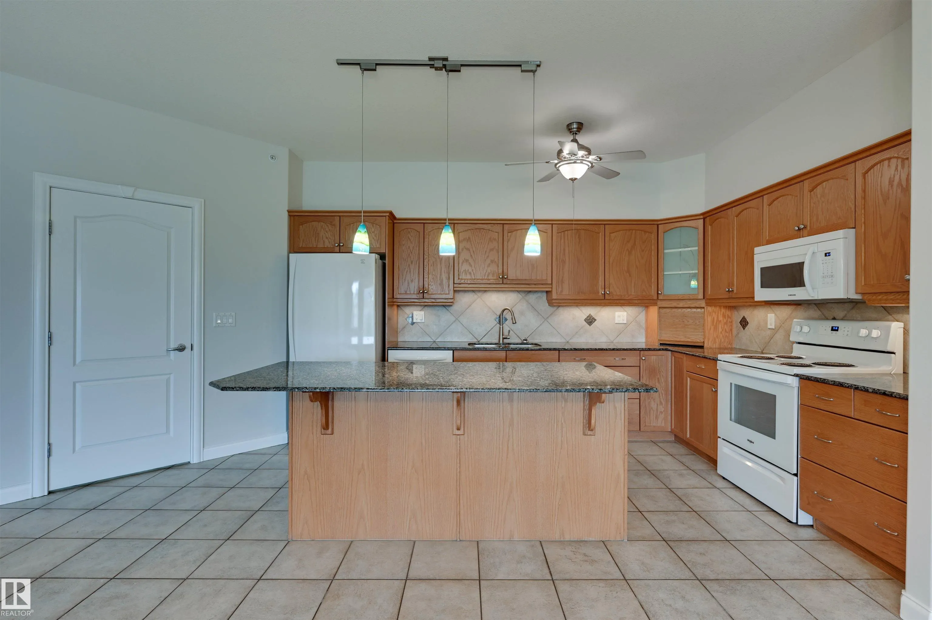 1406 HODGSON Way