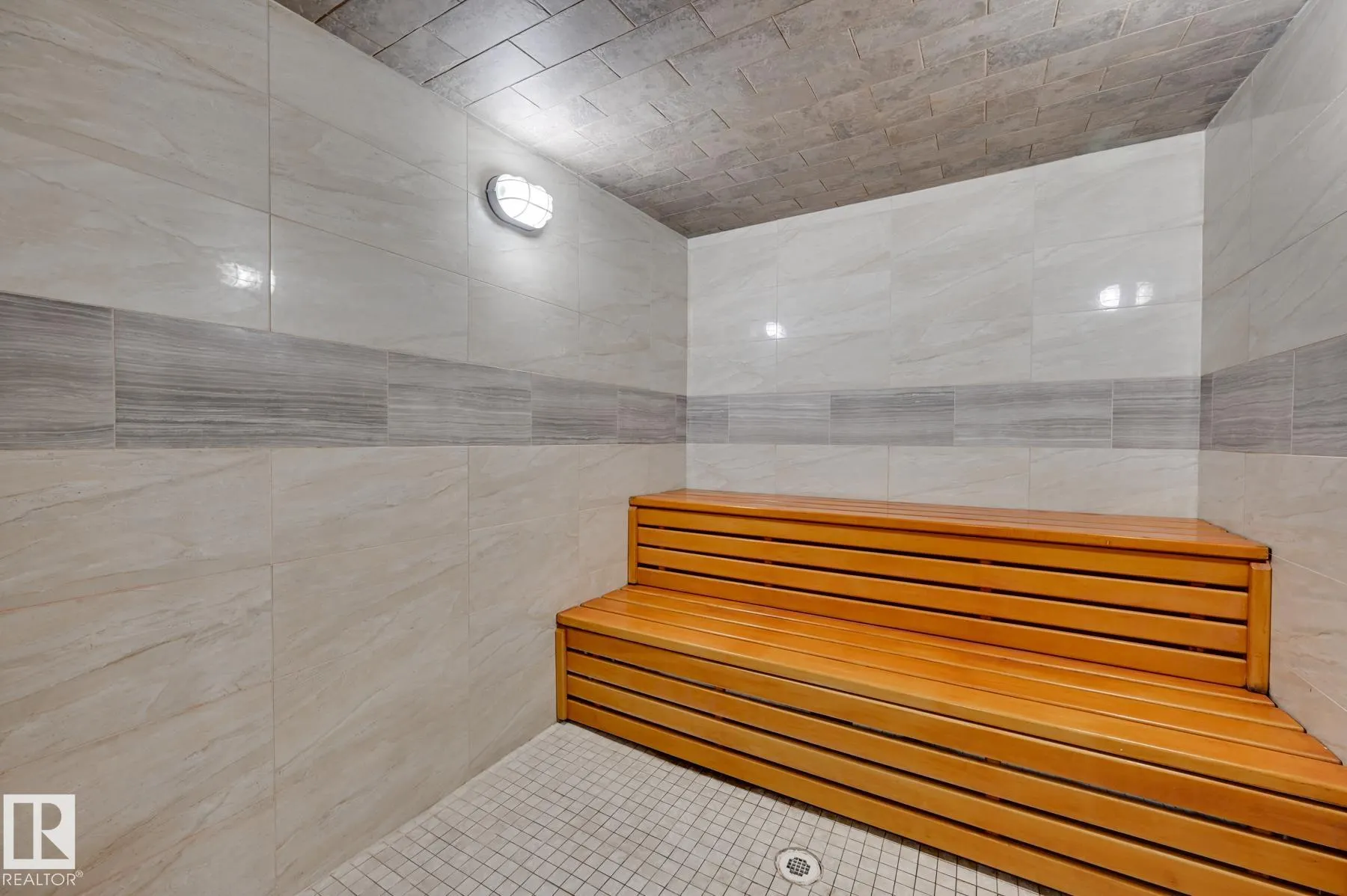 1406 HODGSON Way