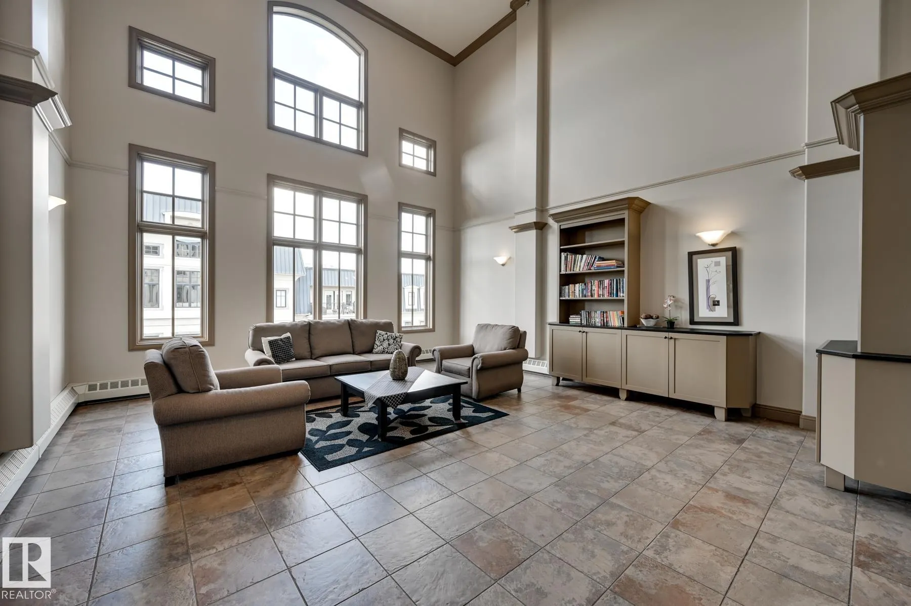 1406 HODGSON Way