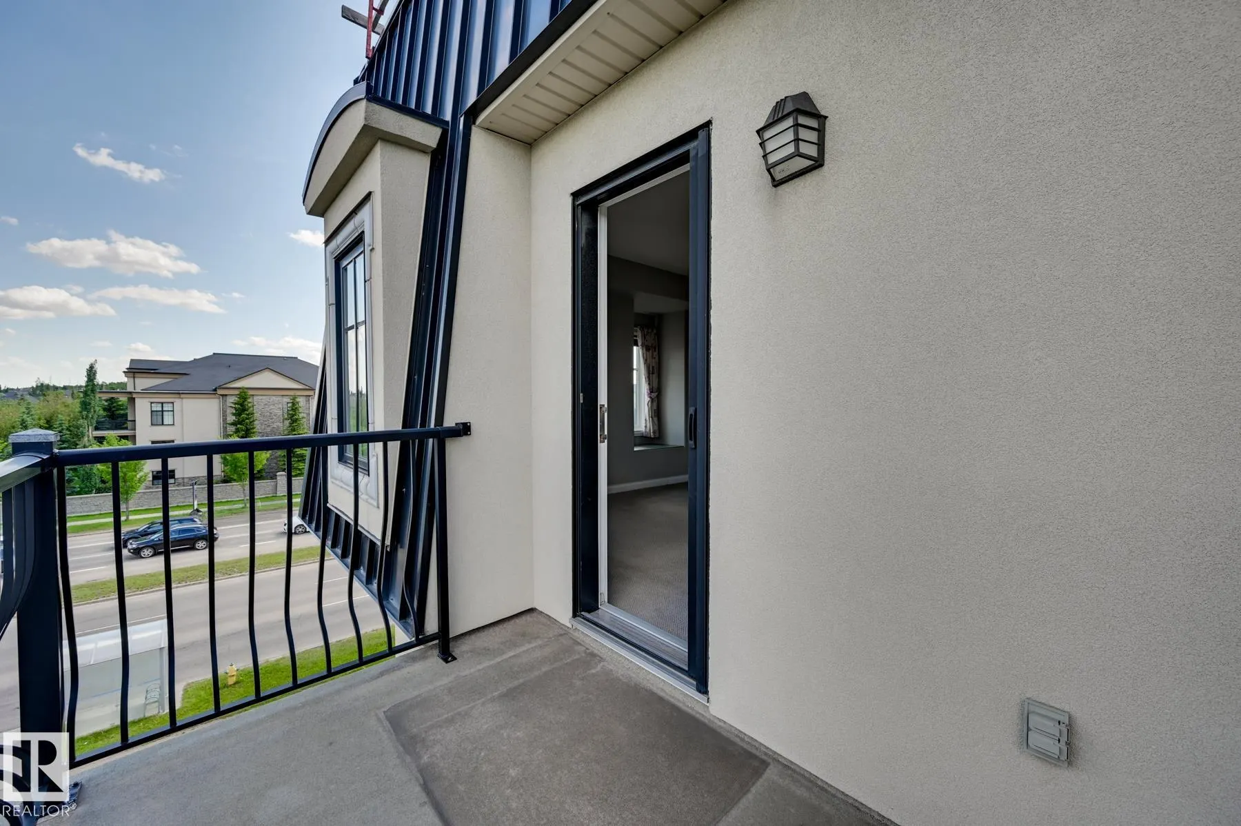 1406 HODGSON Way