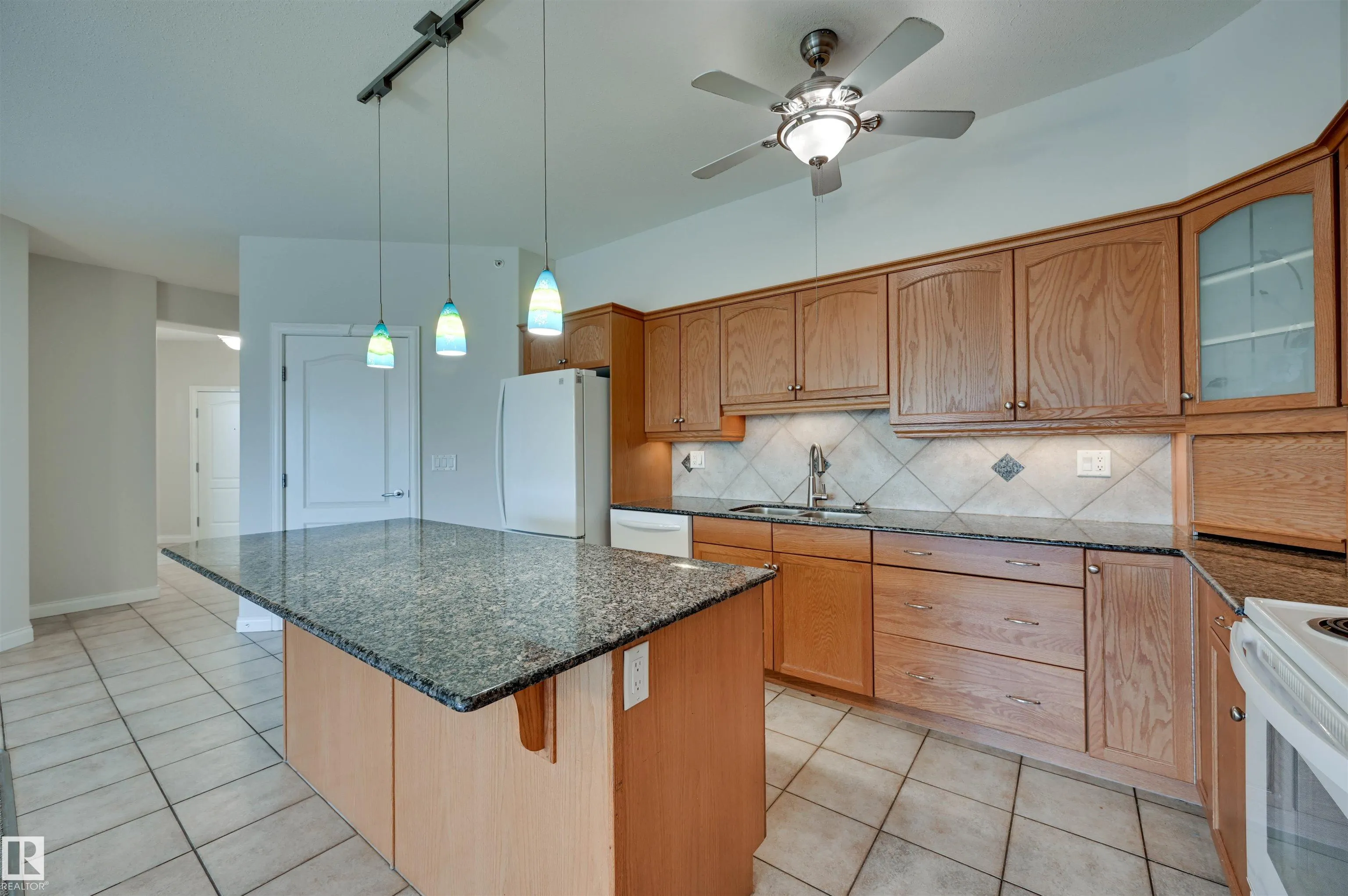 1406 HODGSON Way