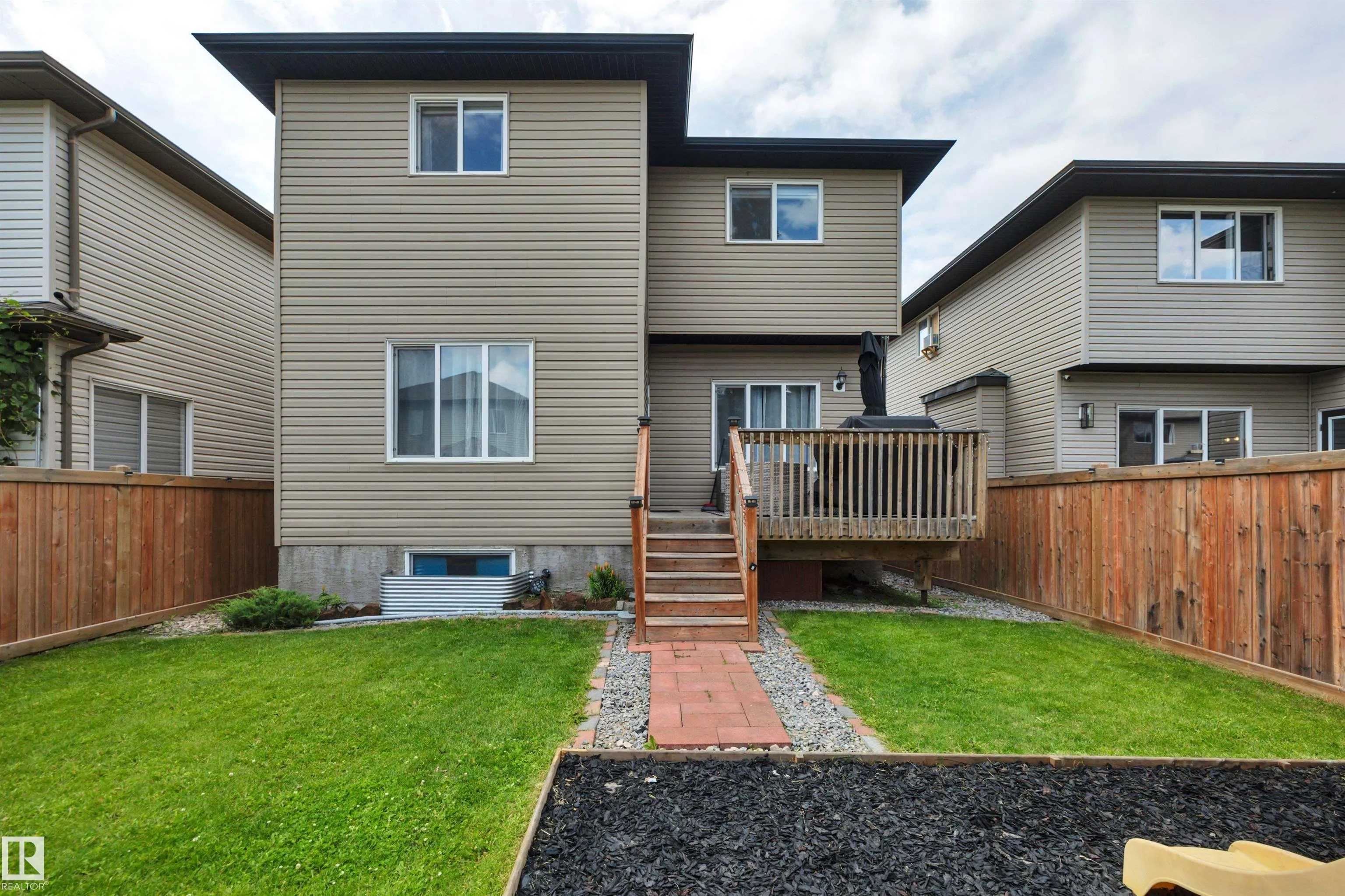 137 AWENTIA Street