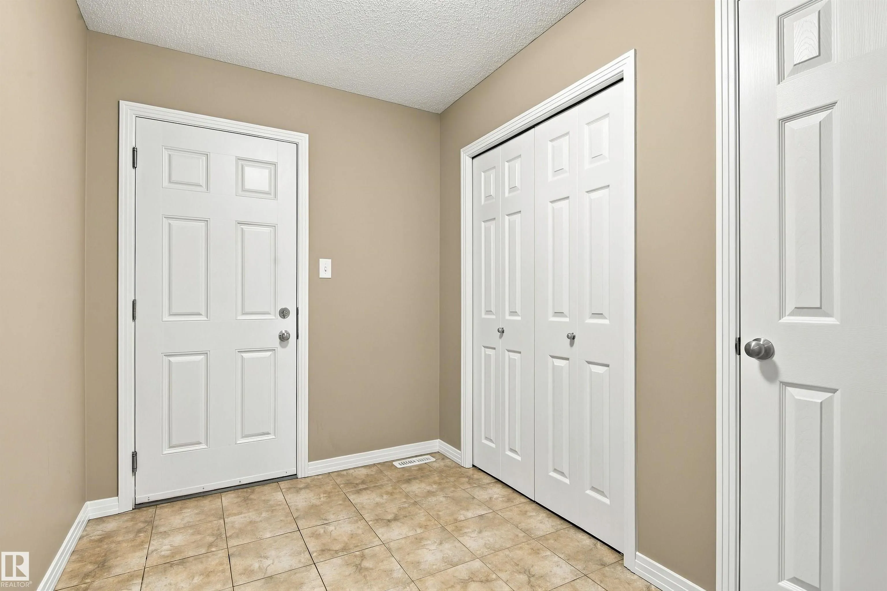 3528 CLAXTON Crescent