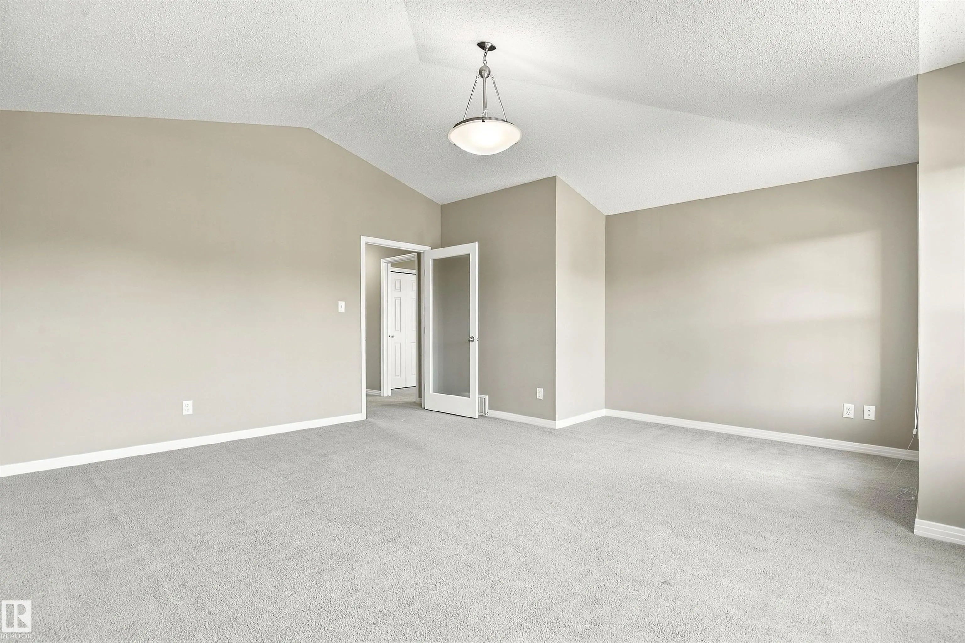 3528 CLAXTON Crescent