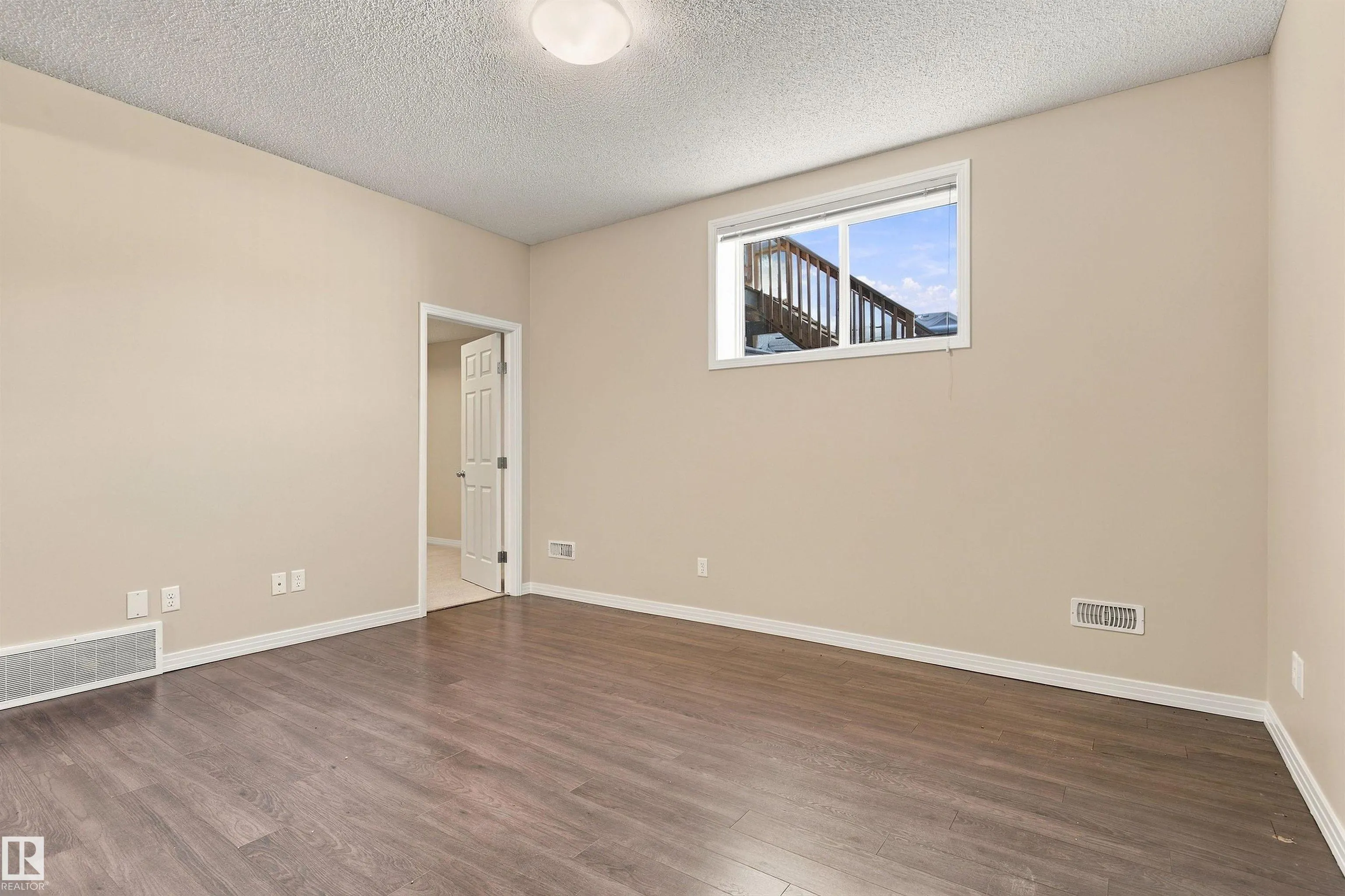 3528 CLAXTON Crescent
