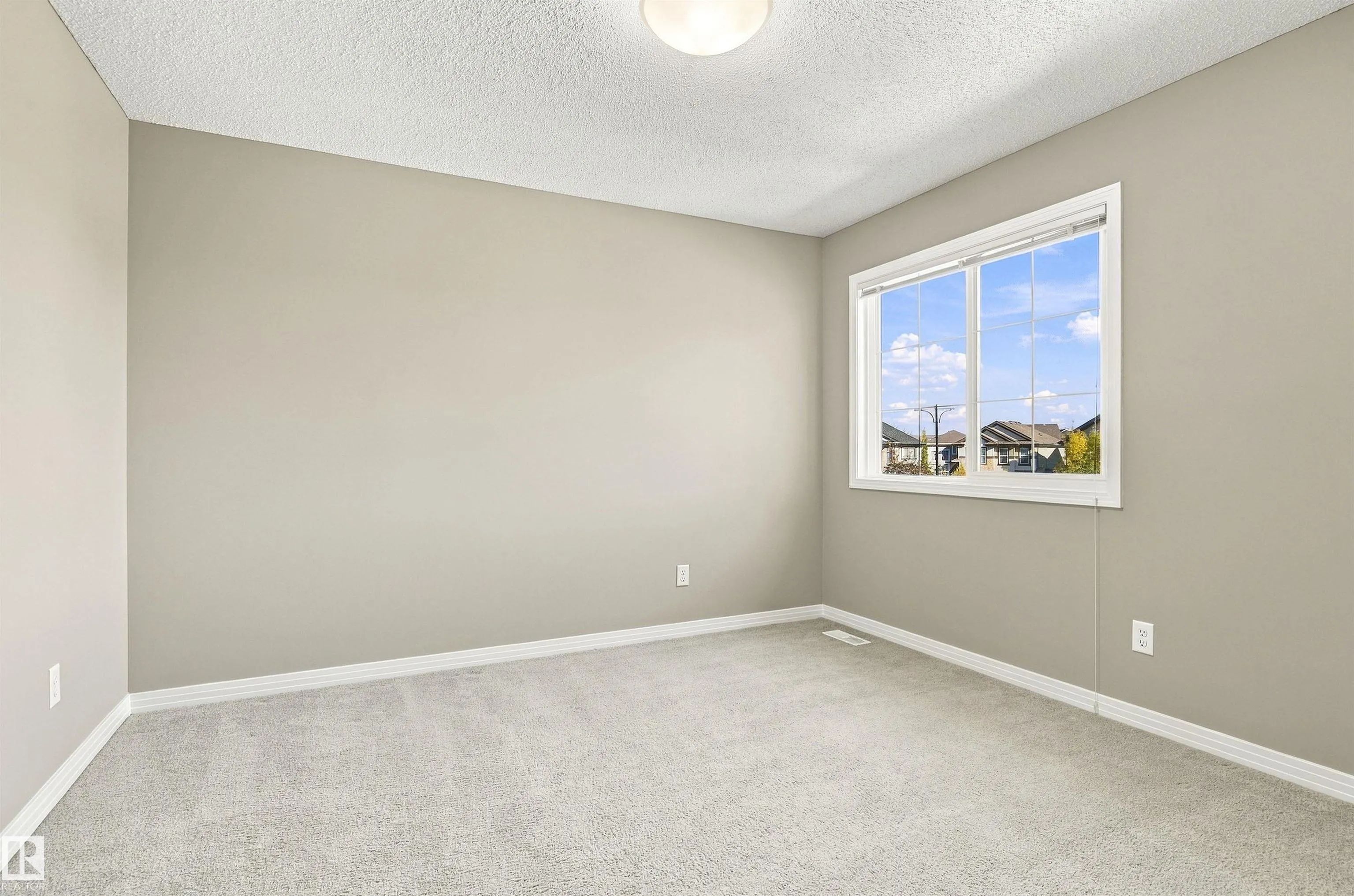 3528 CLAXTON Crescent