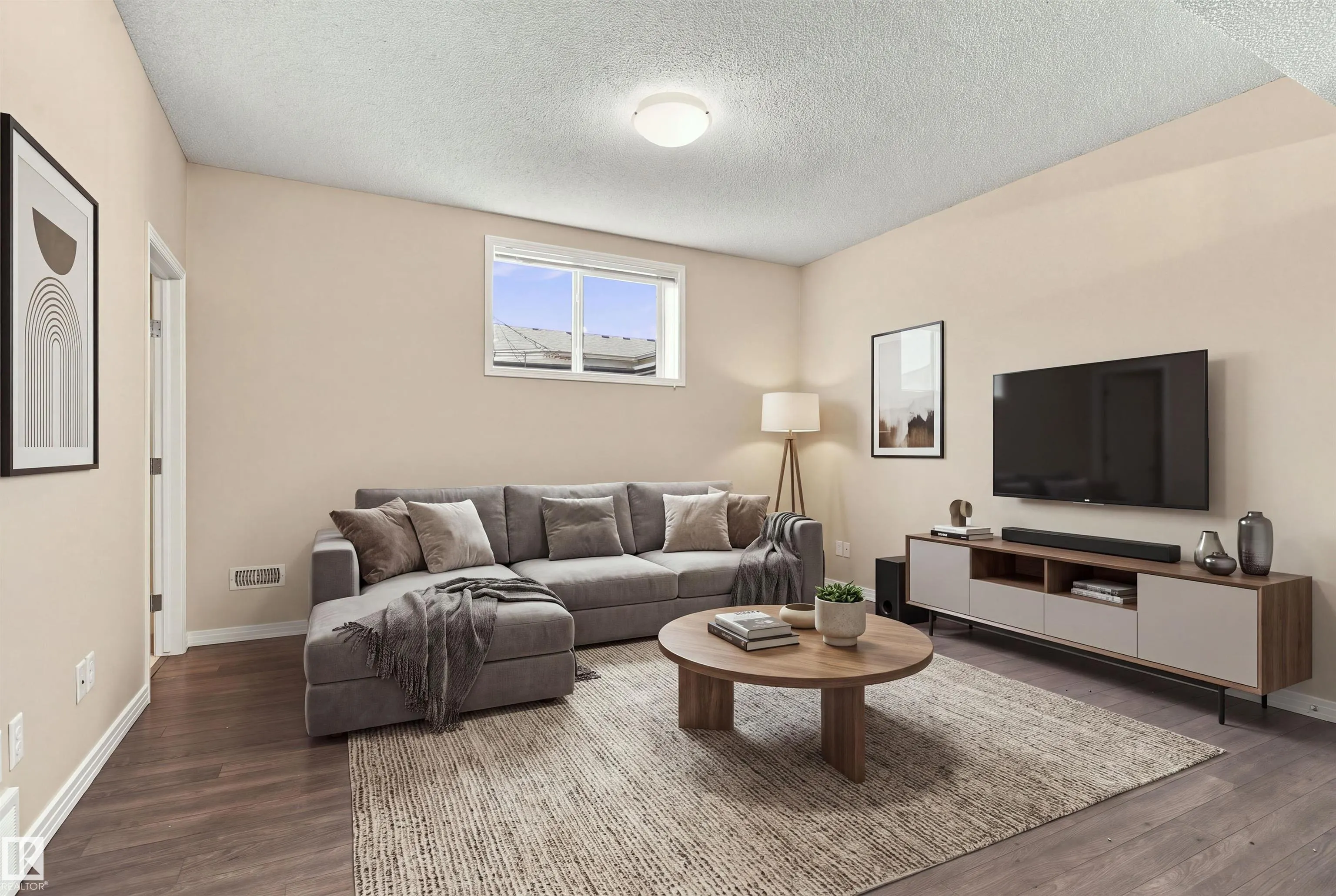 3528 CLAXTON Crescent