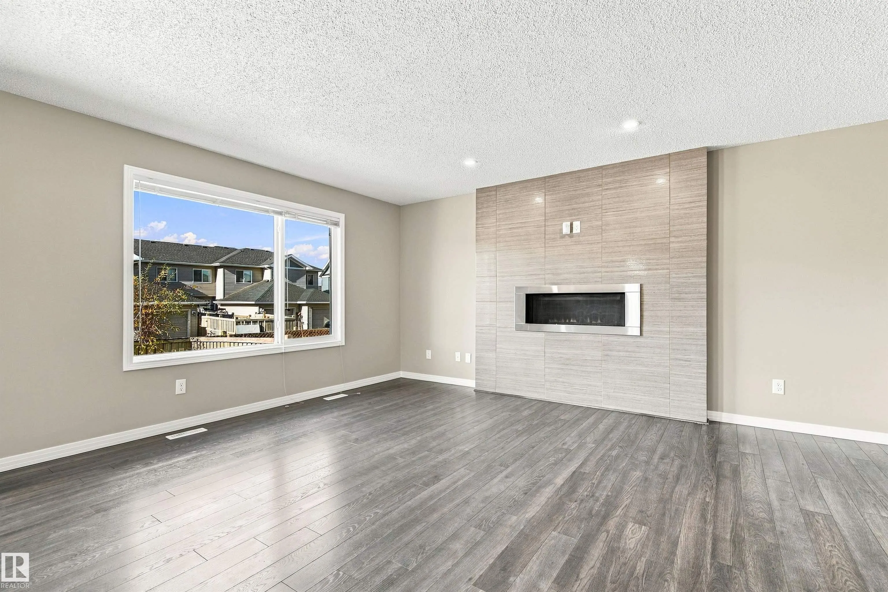 3528 CLAXTON Crescent