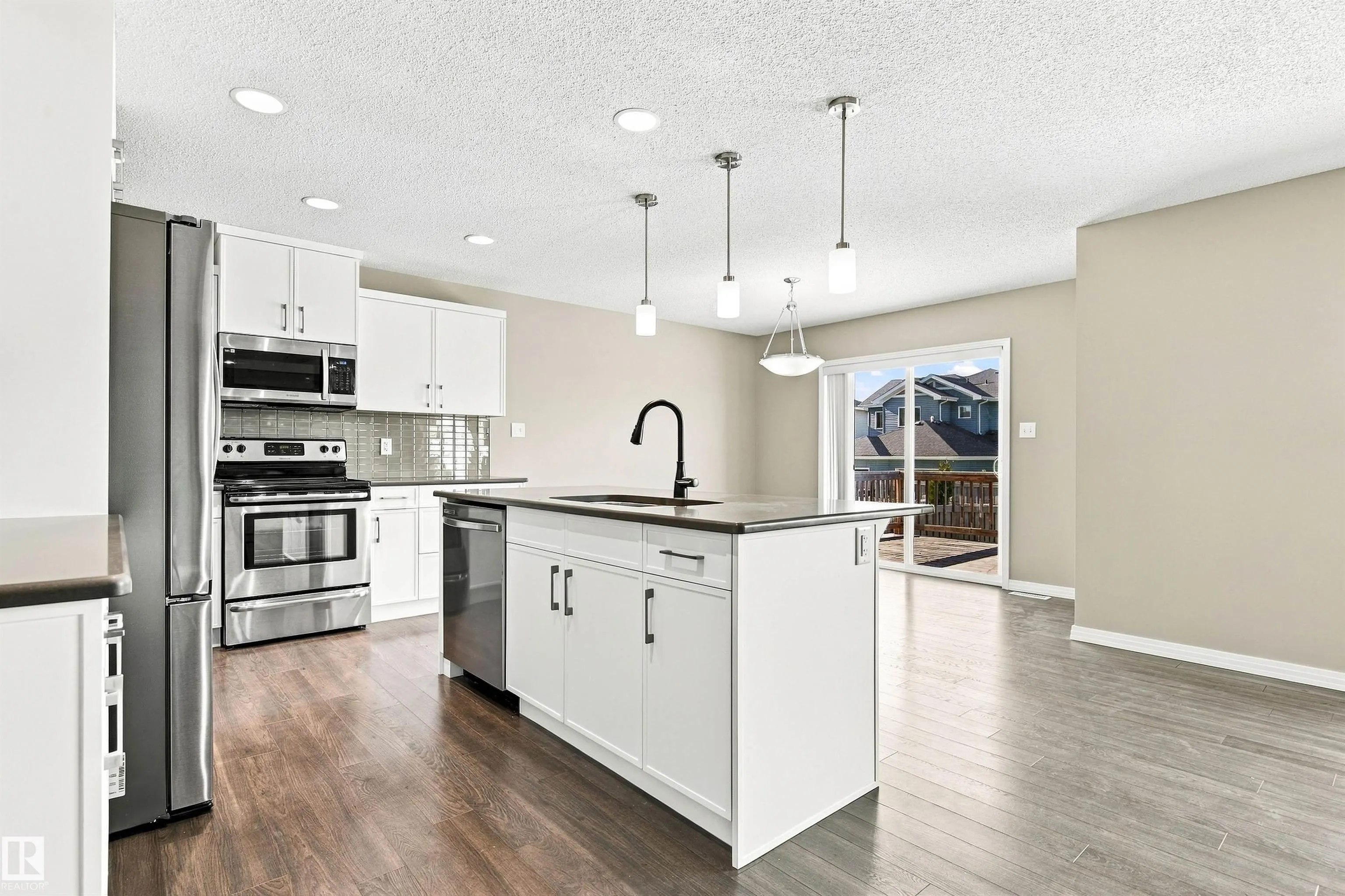 3528 CLAXTON Crescent