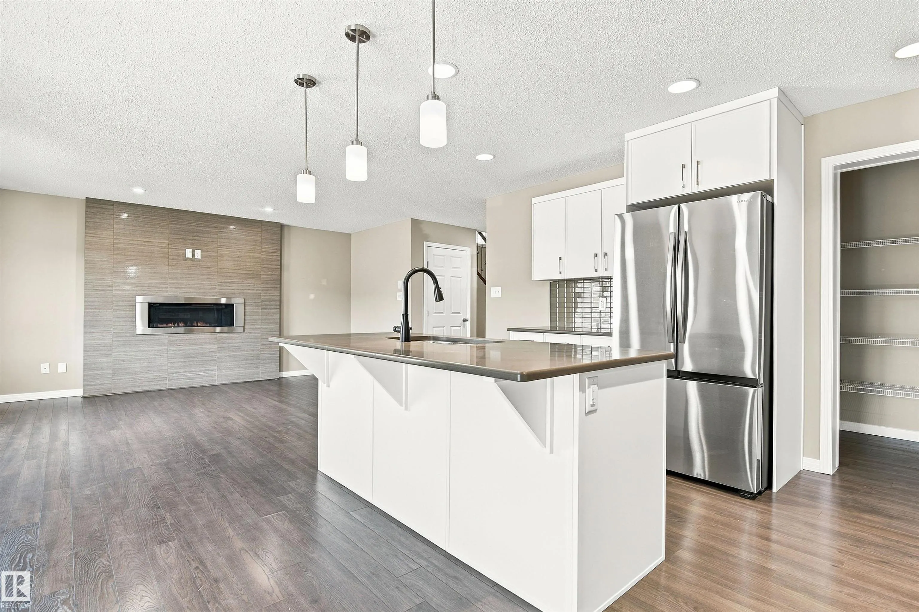 3528 CLAXTON Crescent