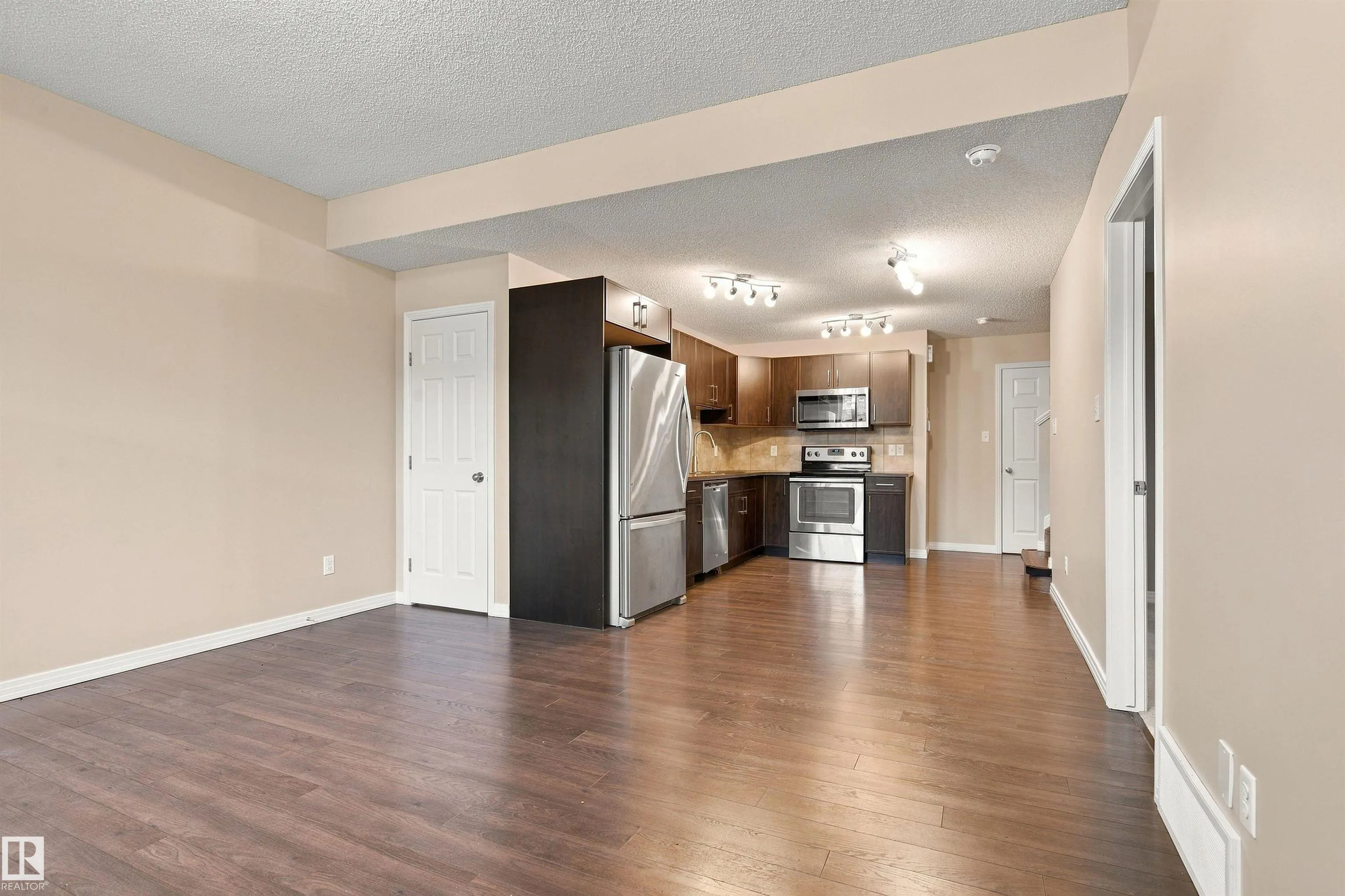 3528 CLAXTON Crescent