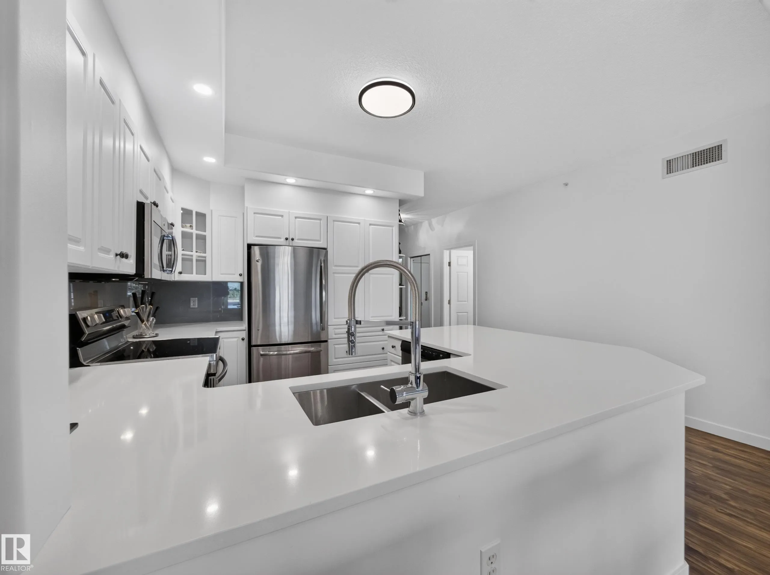 200 BETHEL Drive