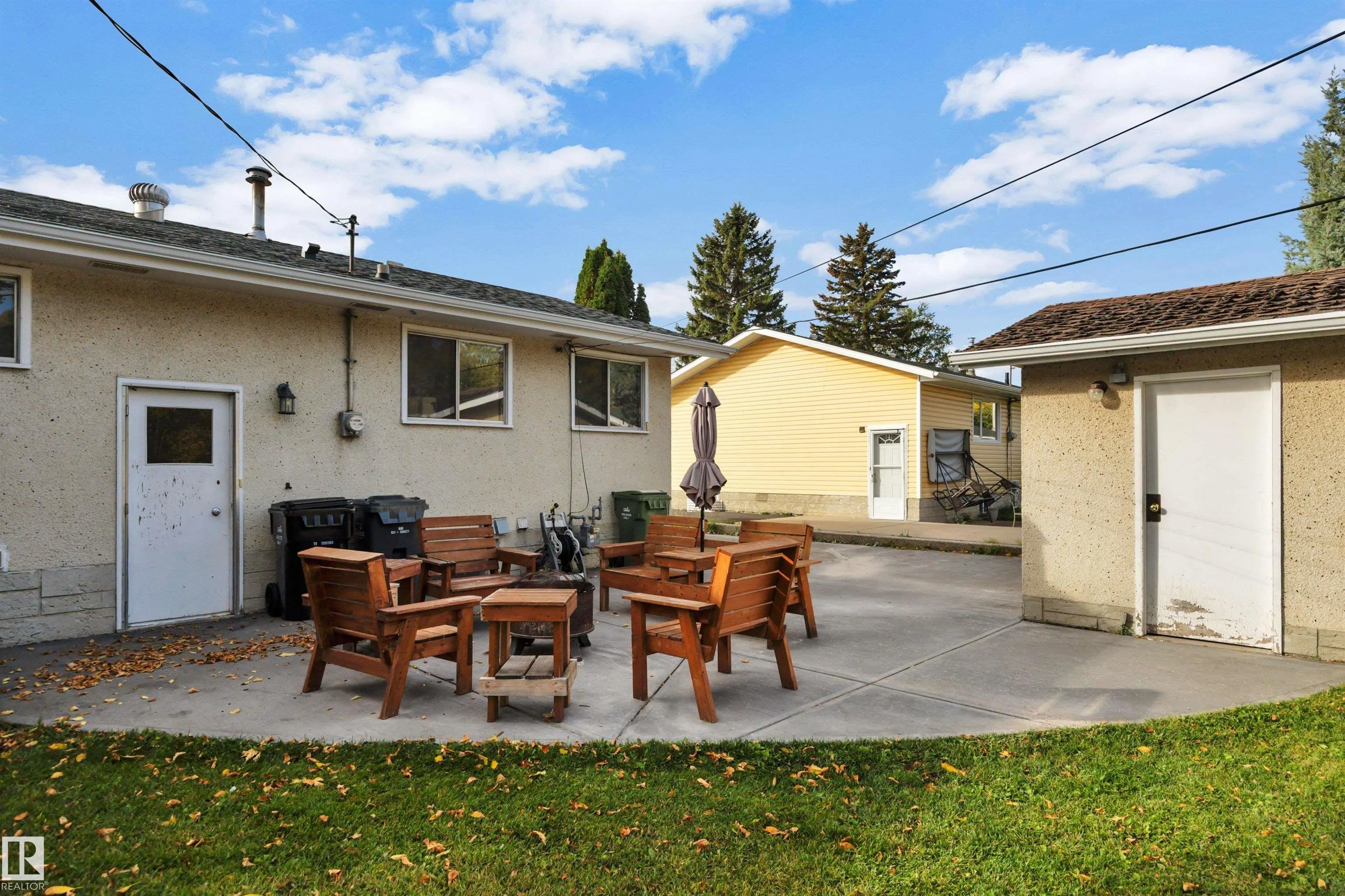 42 CAMELOT Avenue