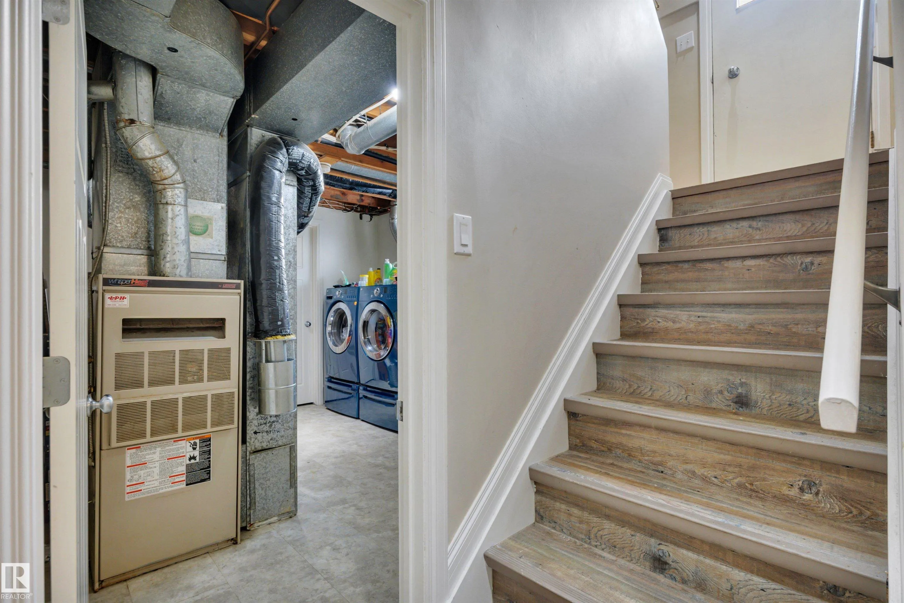 42 CAMELOT Avenue