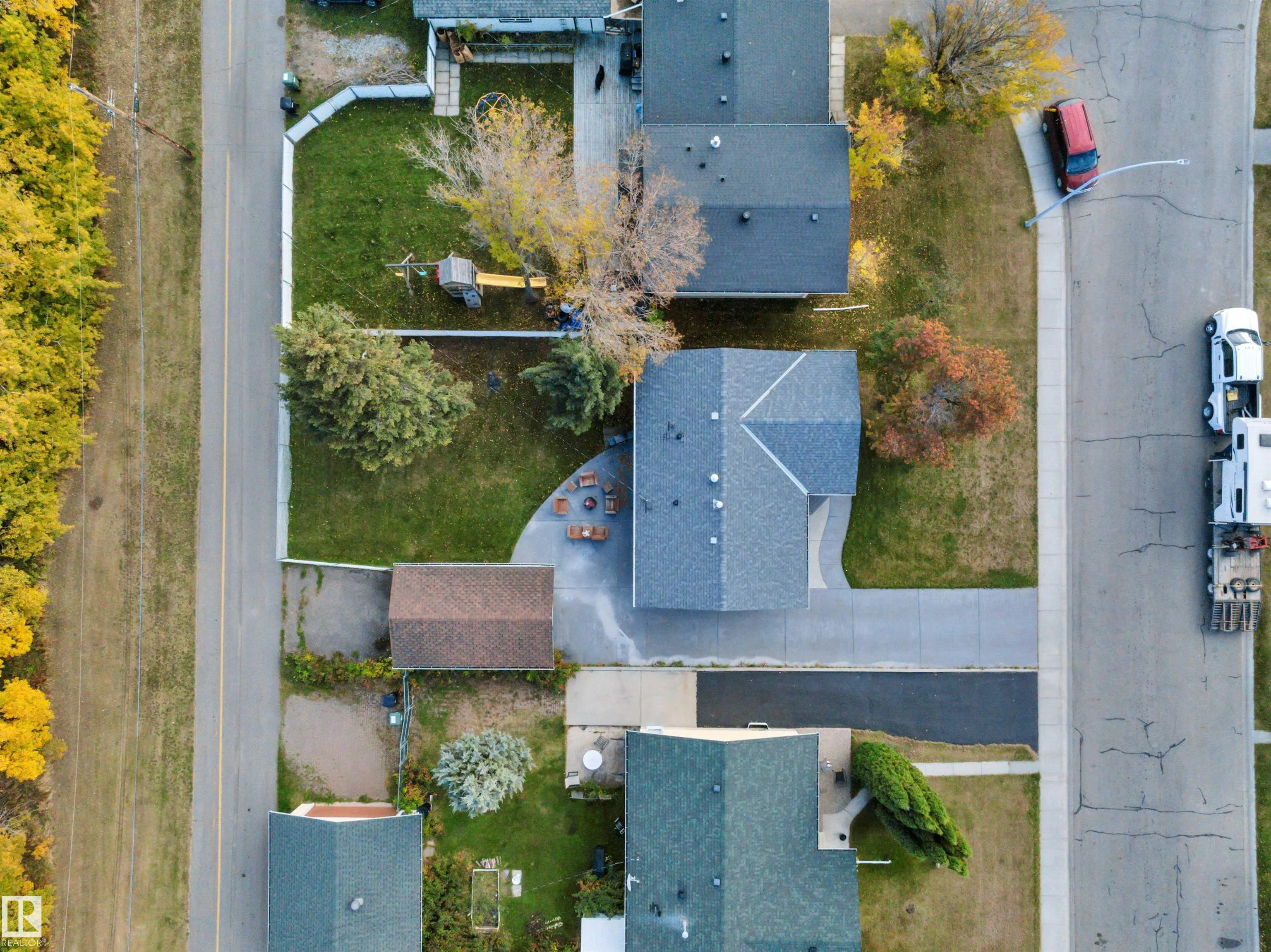 42 CAMELOT Avenue