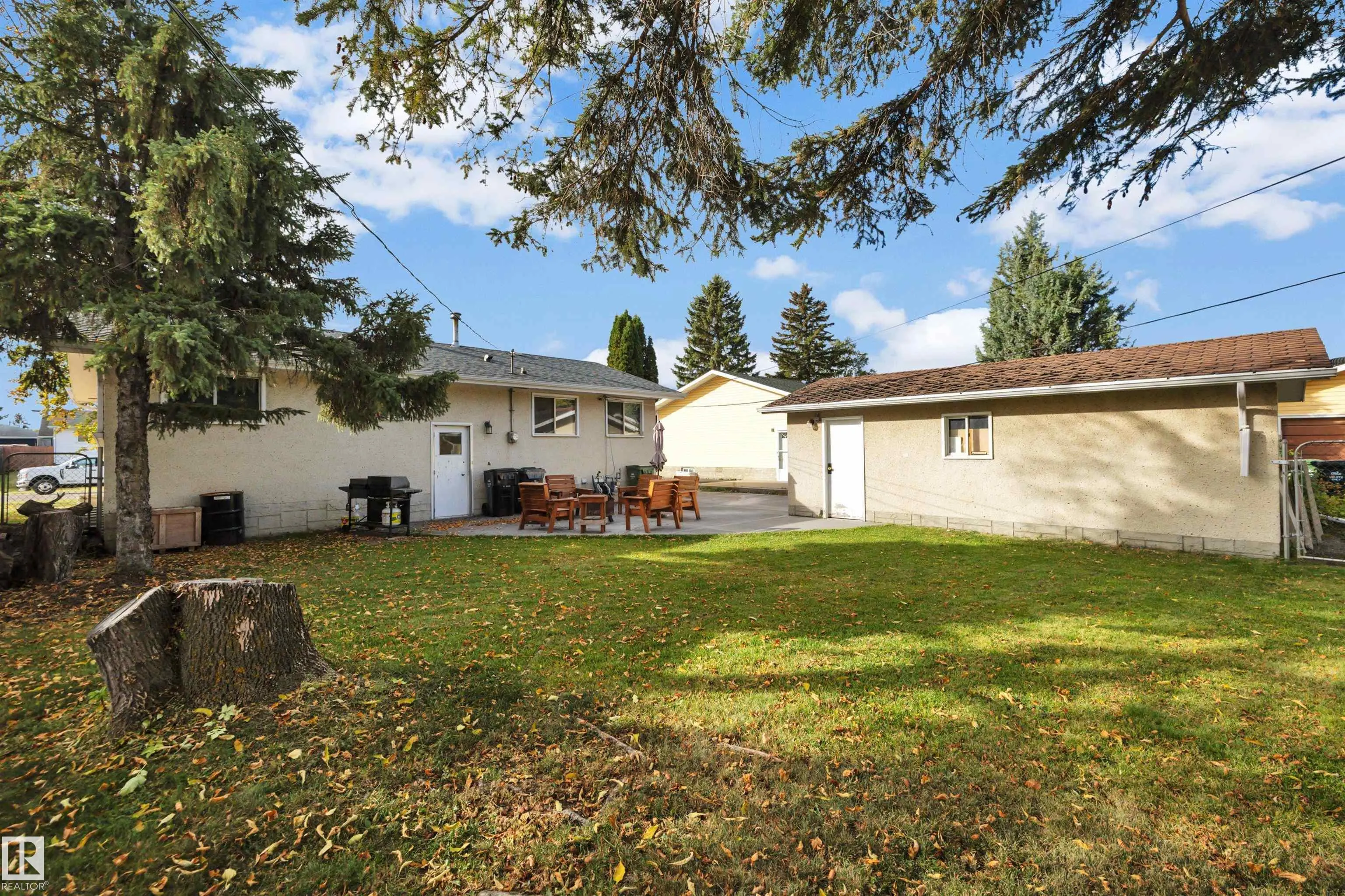 42 CAMELOT Avenue