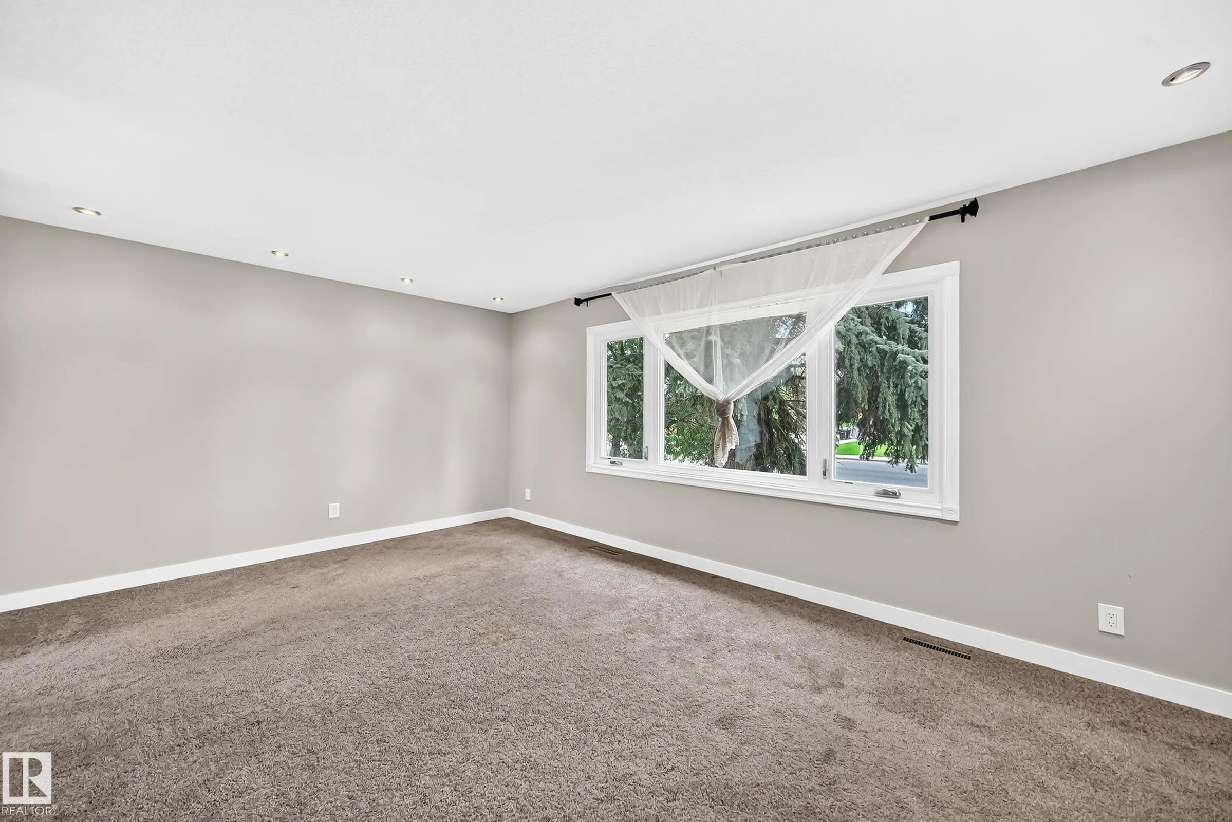 12730 90 Street