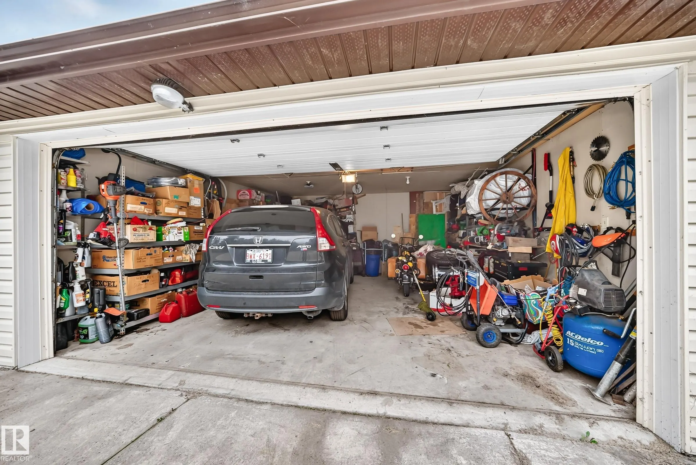 702 BLUE HERON Drive