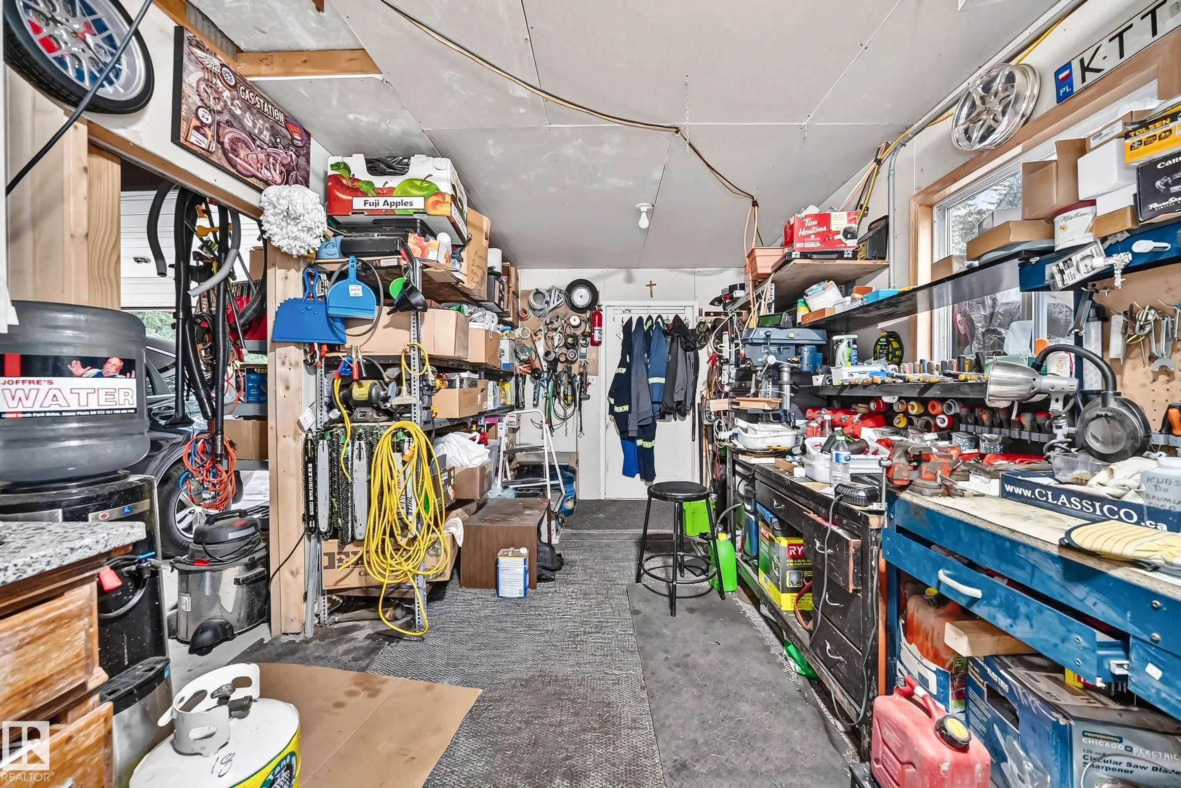 702 BLUE HERON Drive