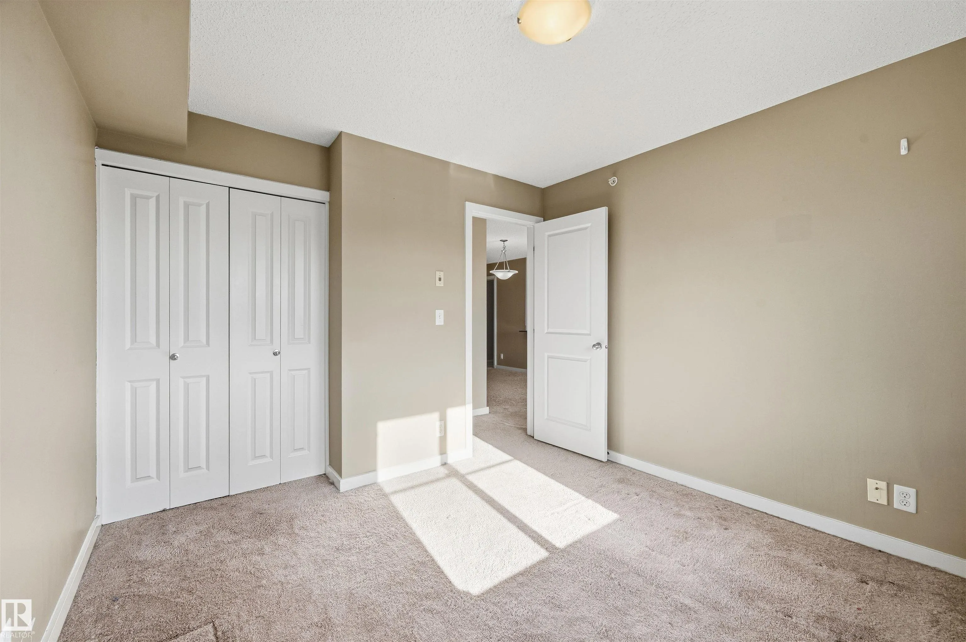 5816 MULLEN Place