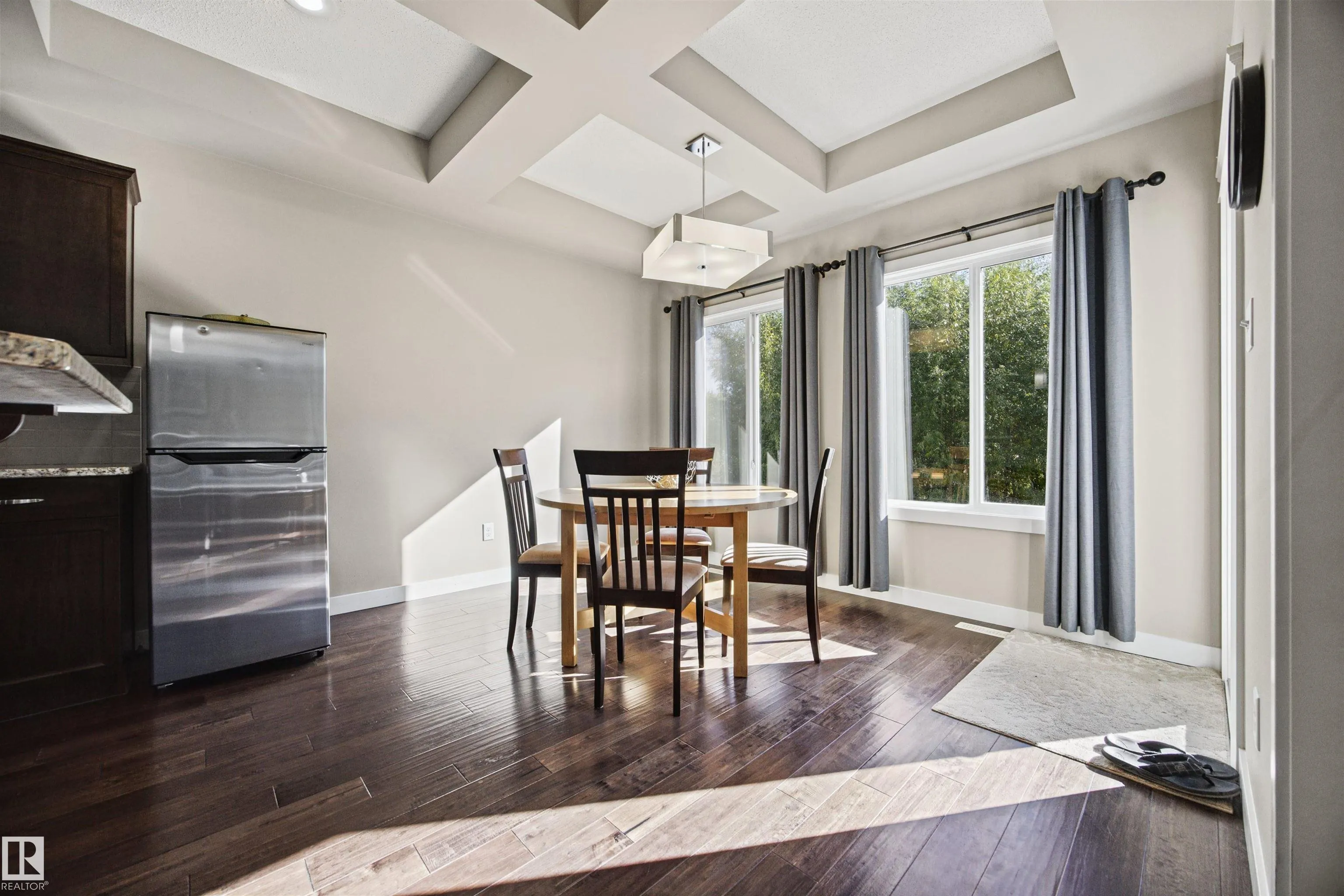 4 MEADOWBROOK Way