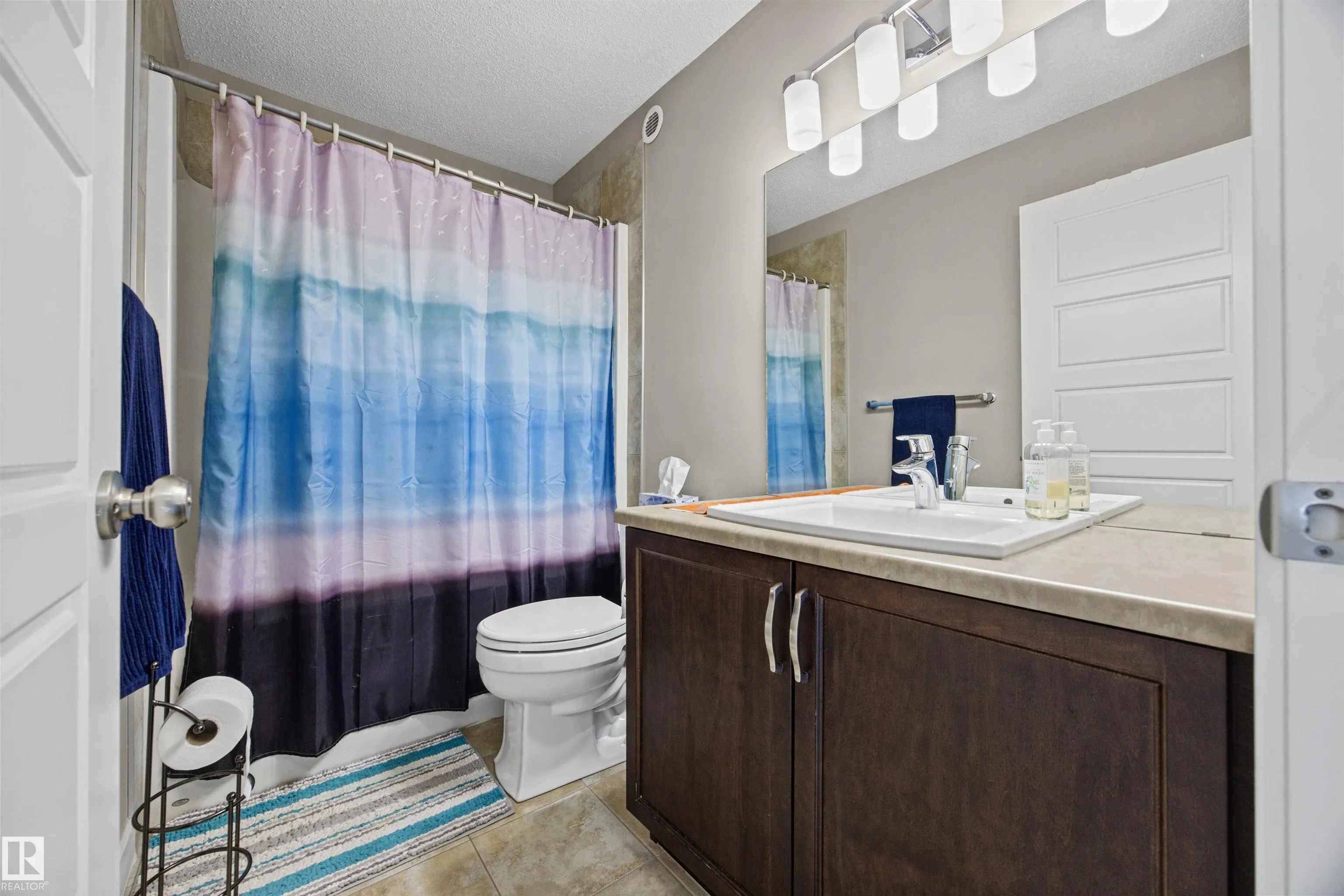 4 MEADOWBROOK Way