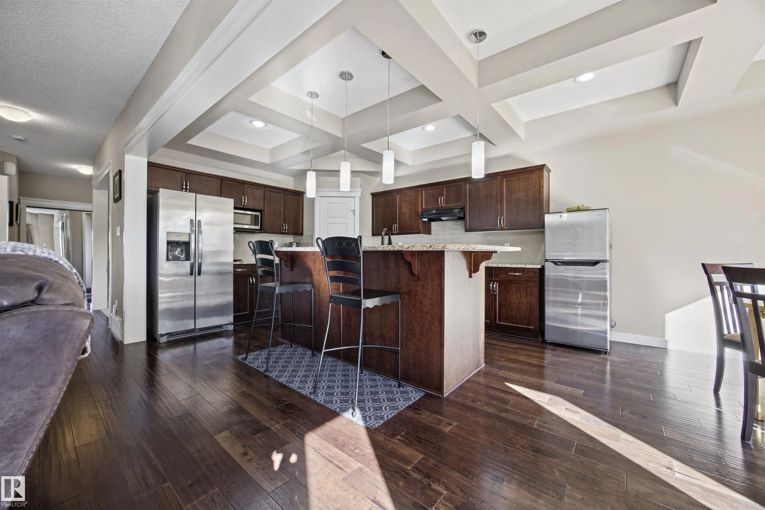 4 MEADOWBROOK Way