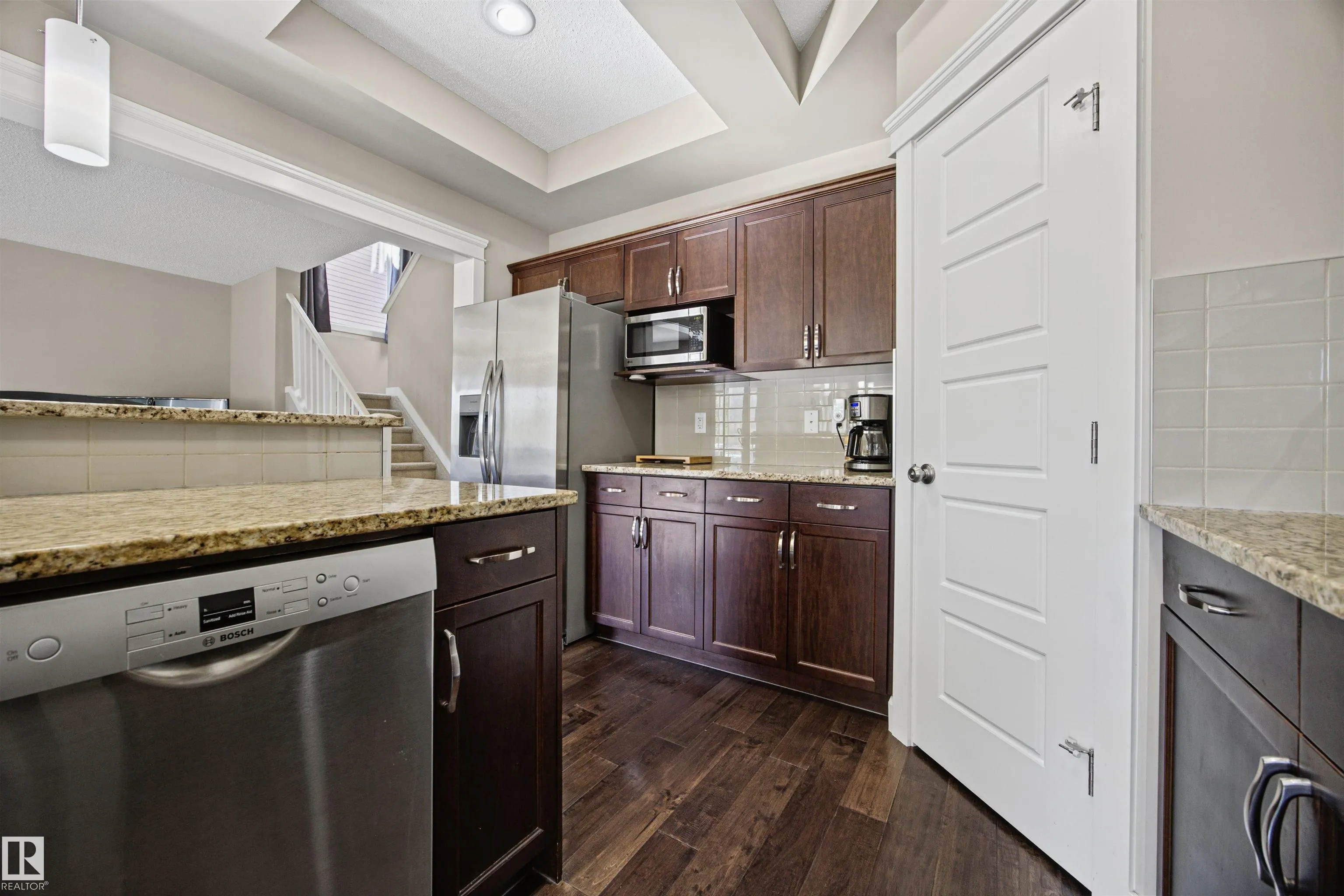 4 MEADOWBROOK Way