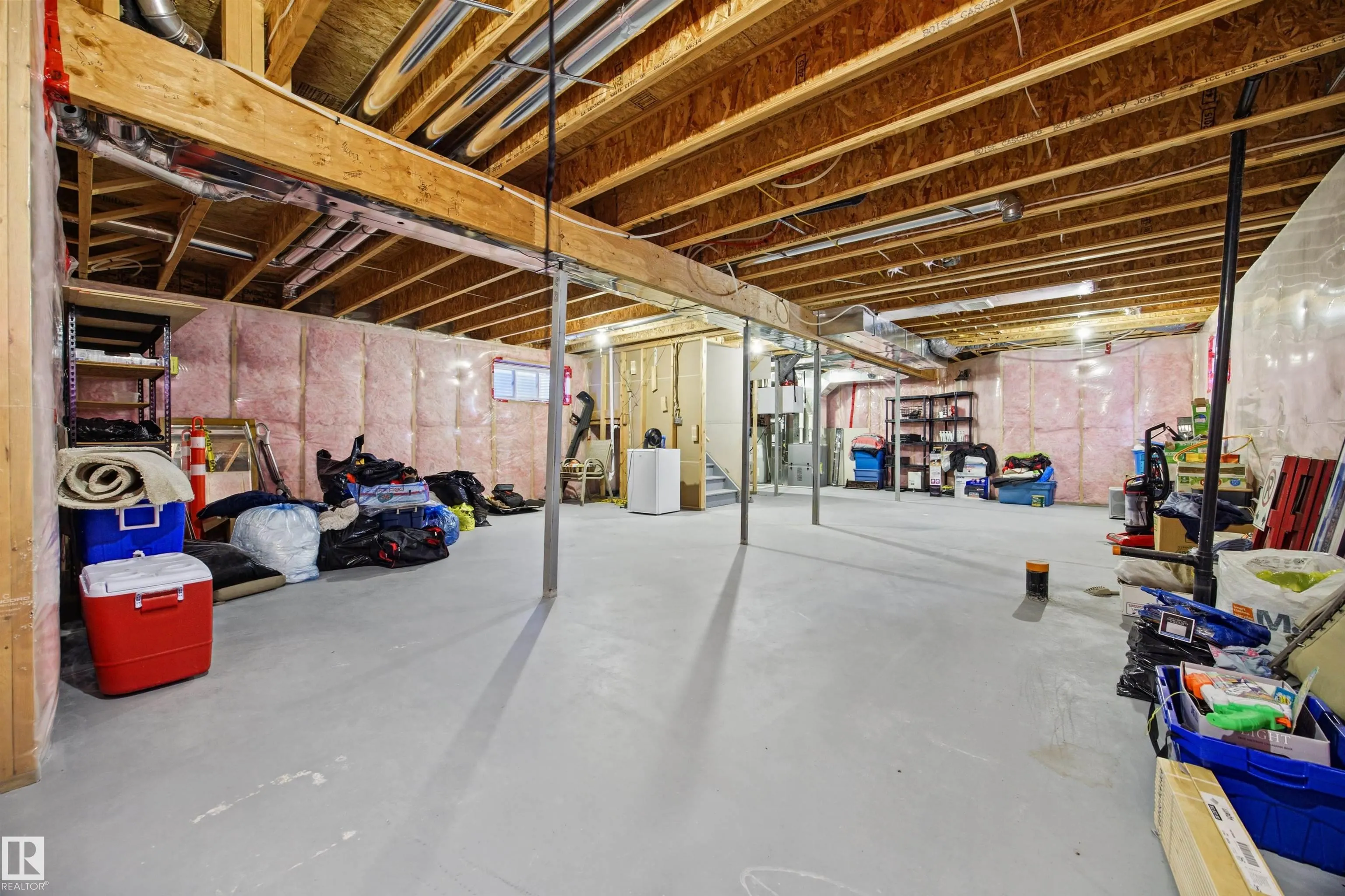 4 MEADOWBROOK Way