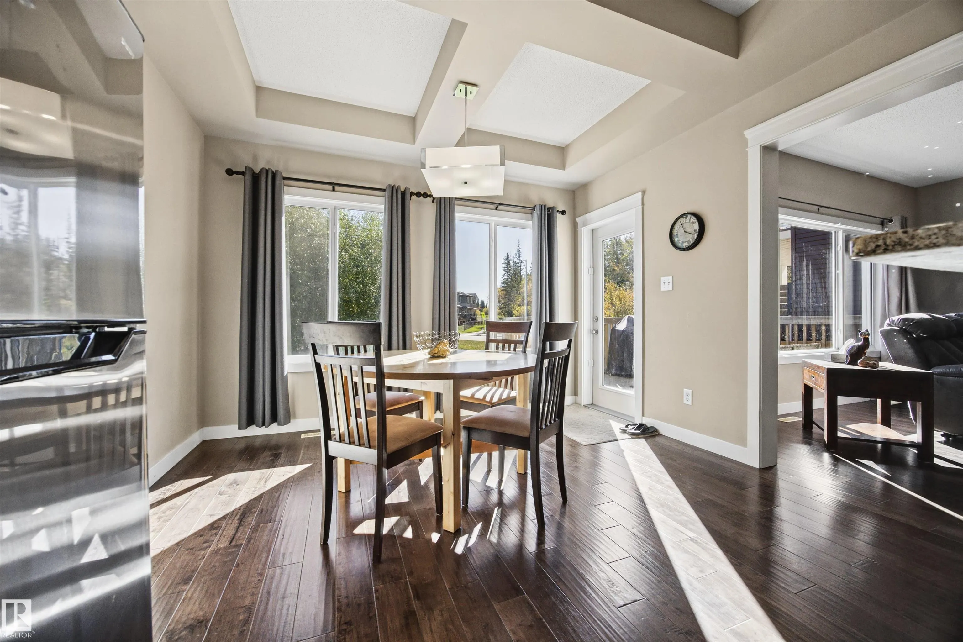 4 MEADOWBROOK Way
