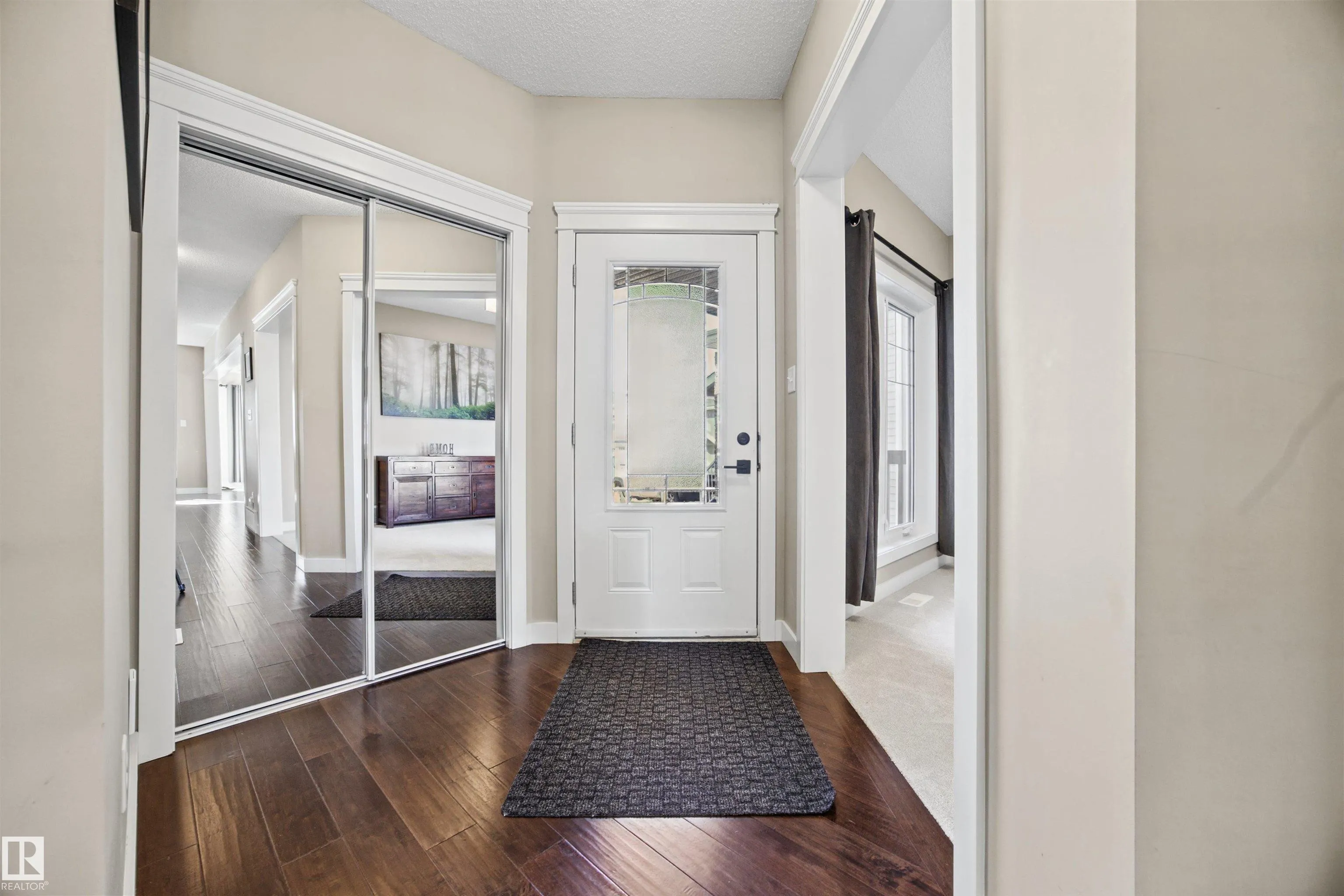 4 MEADOWBROOK Way