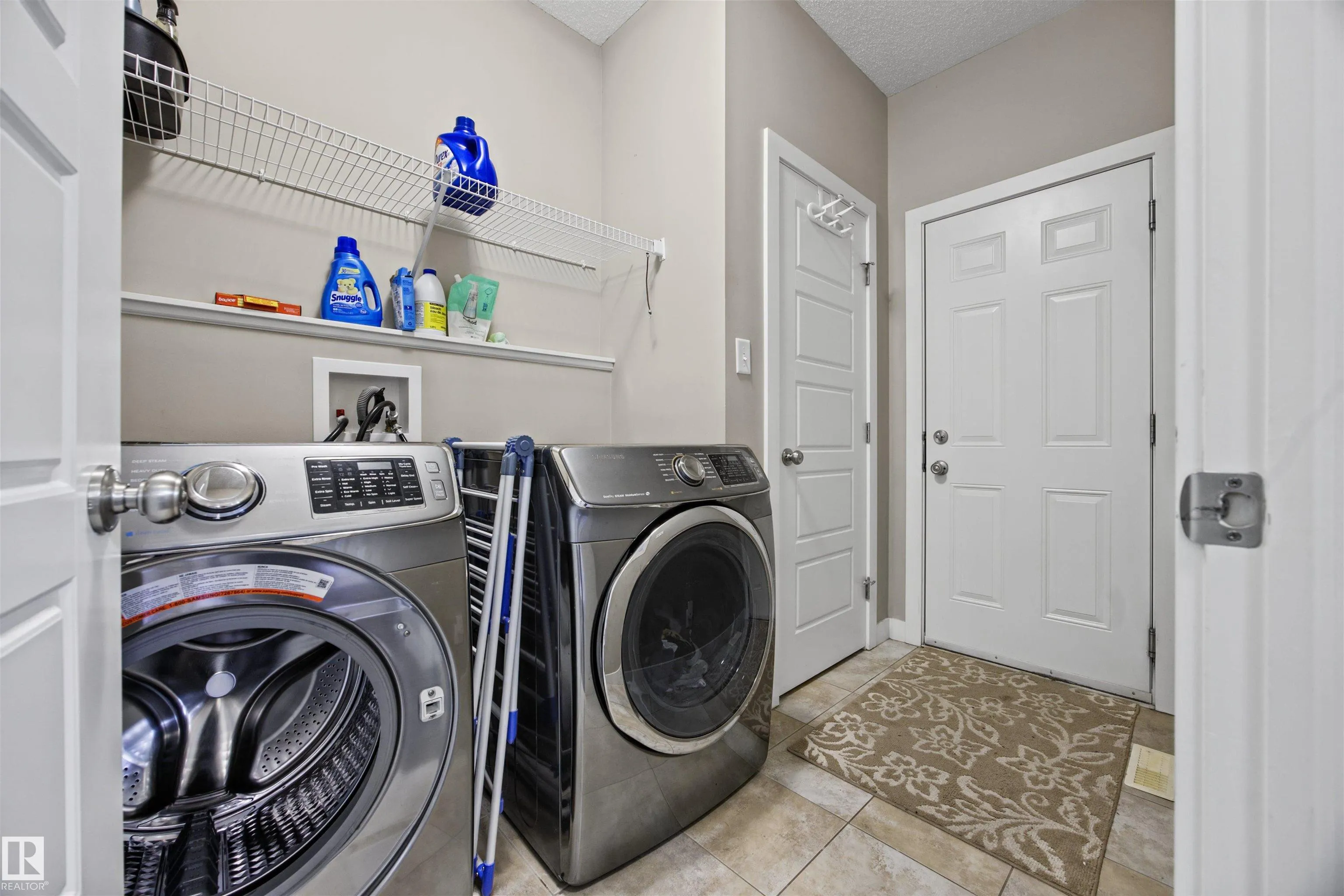 4 MEADOWBROOK Way