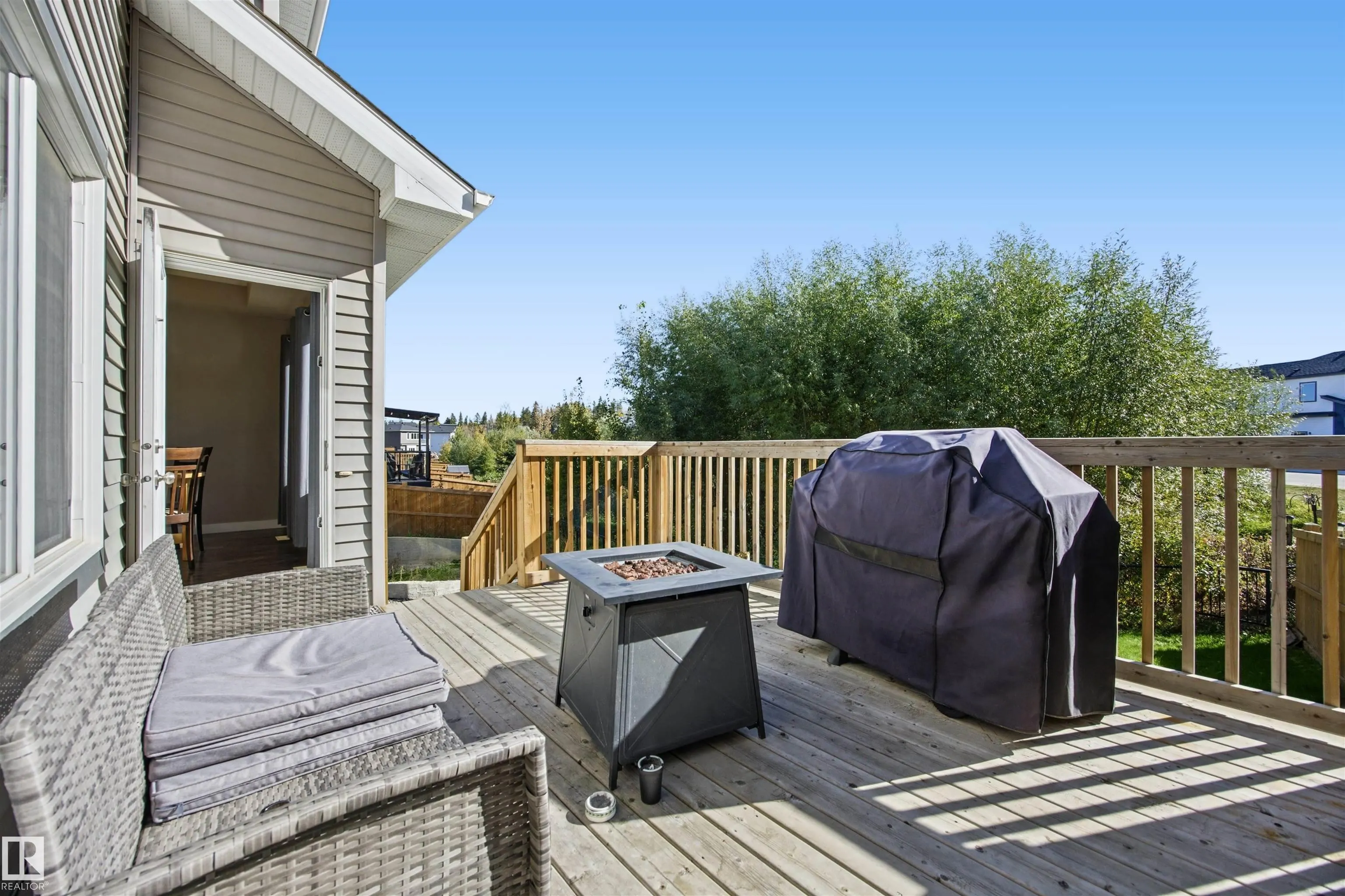 4 MEADOWBROOK Way