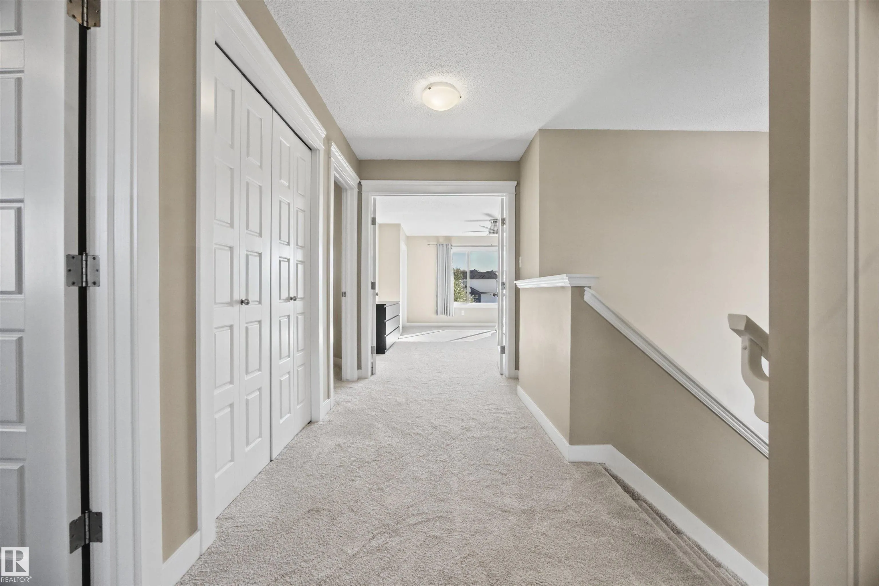4 MEADOWBROOK Way