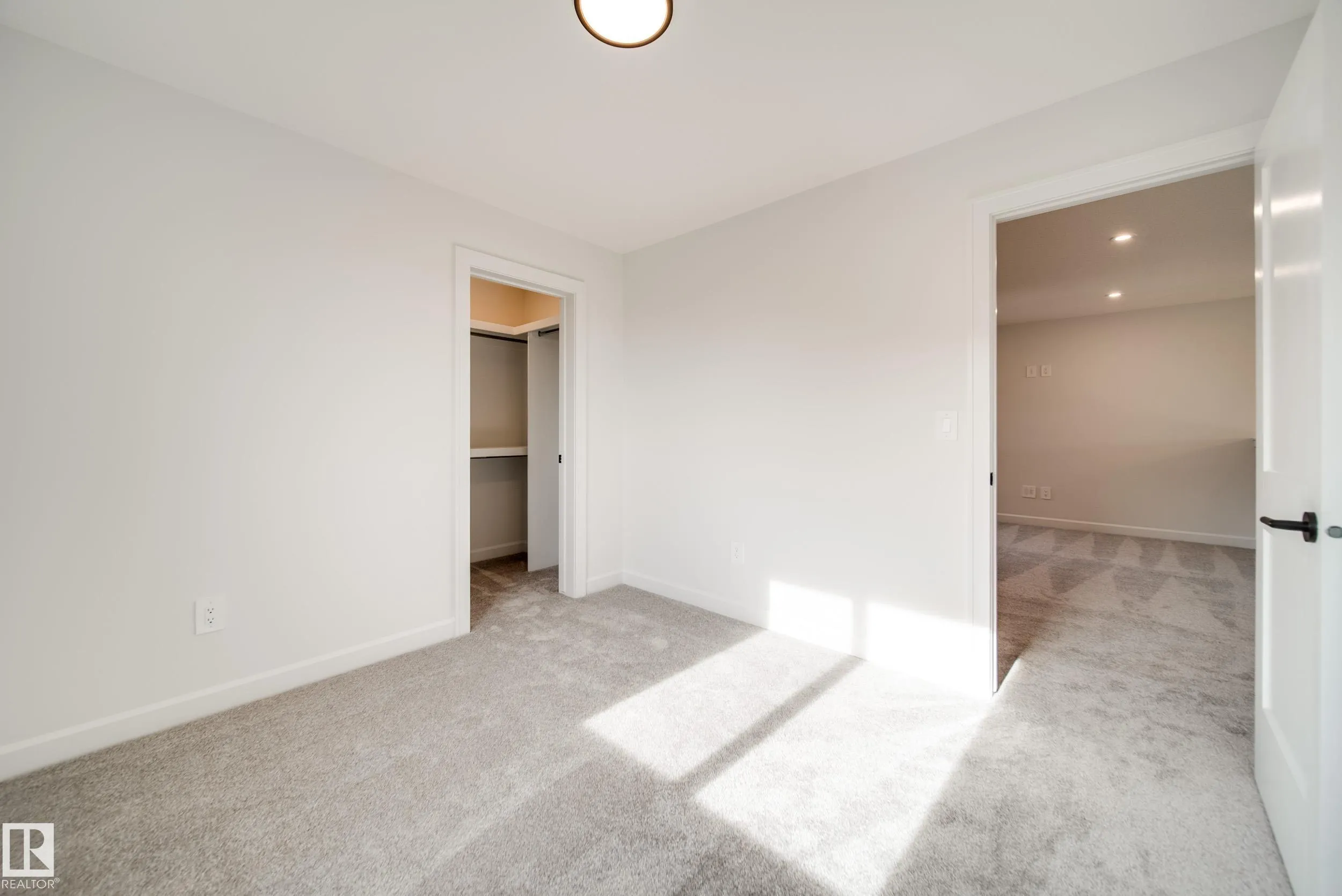 67 Chartres Close