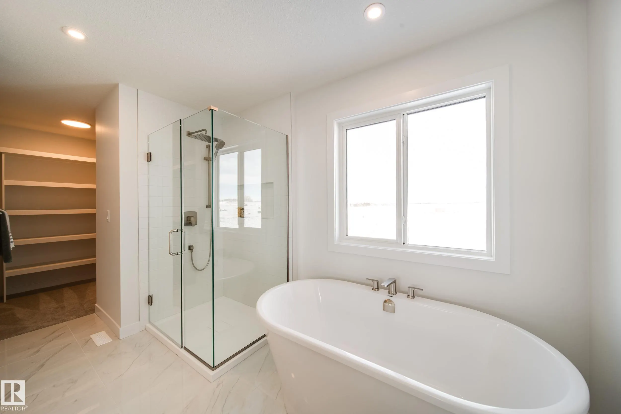 67 Chartres Close