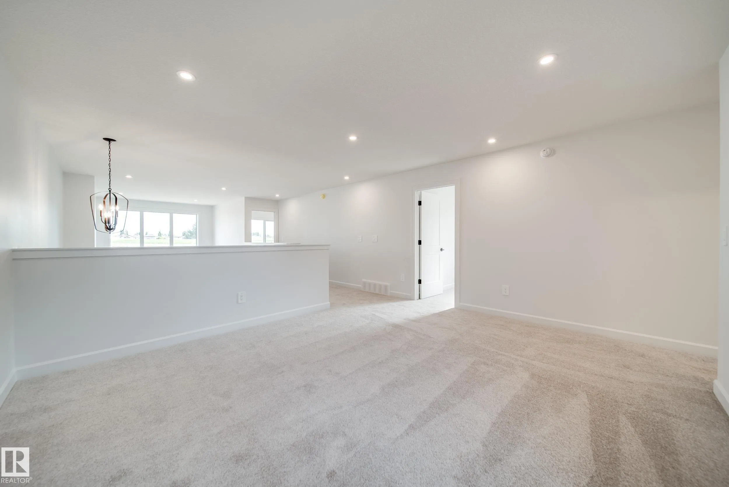 67 Chartres Close