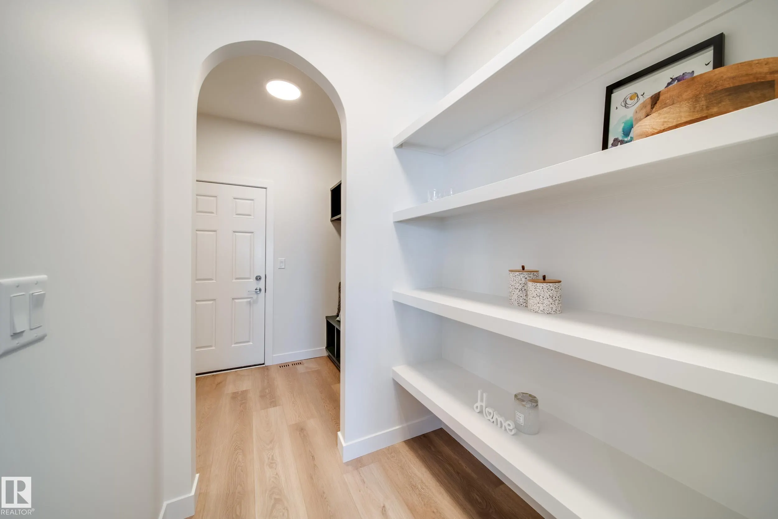 67 Chartres Close