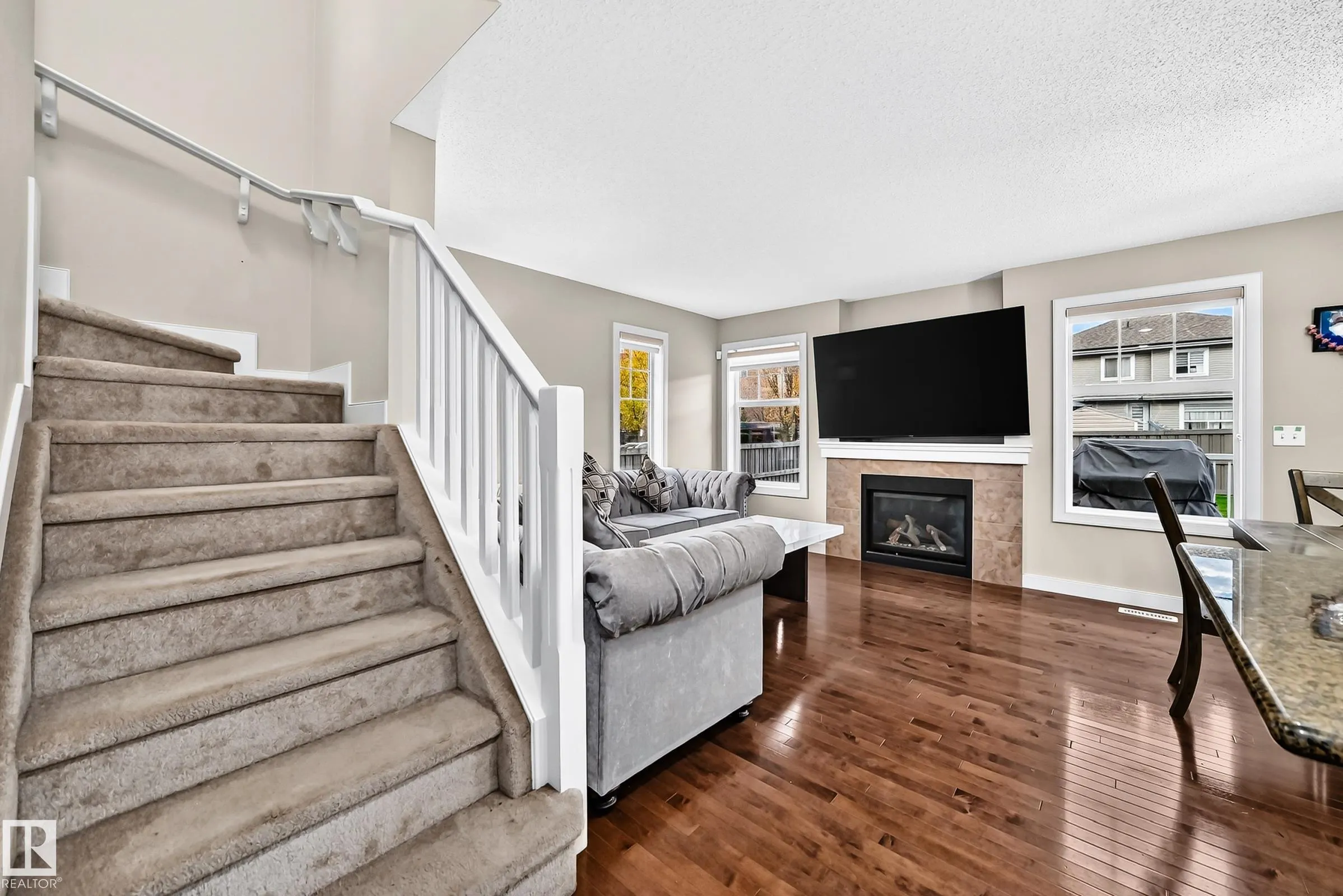 1673 CUNNINGHAM Way