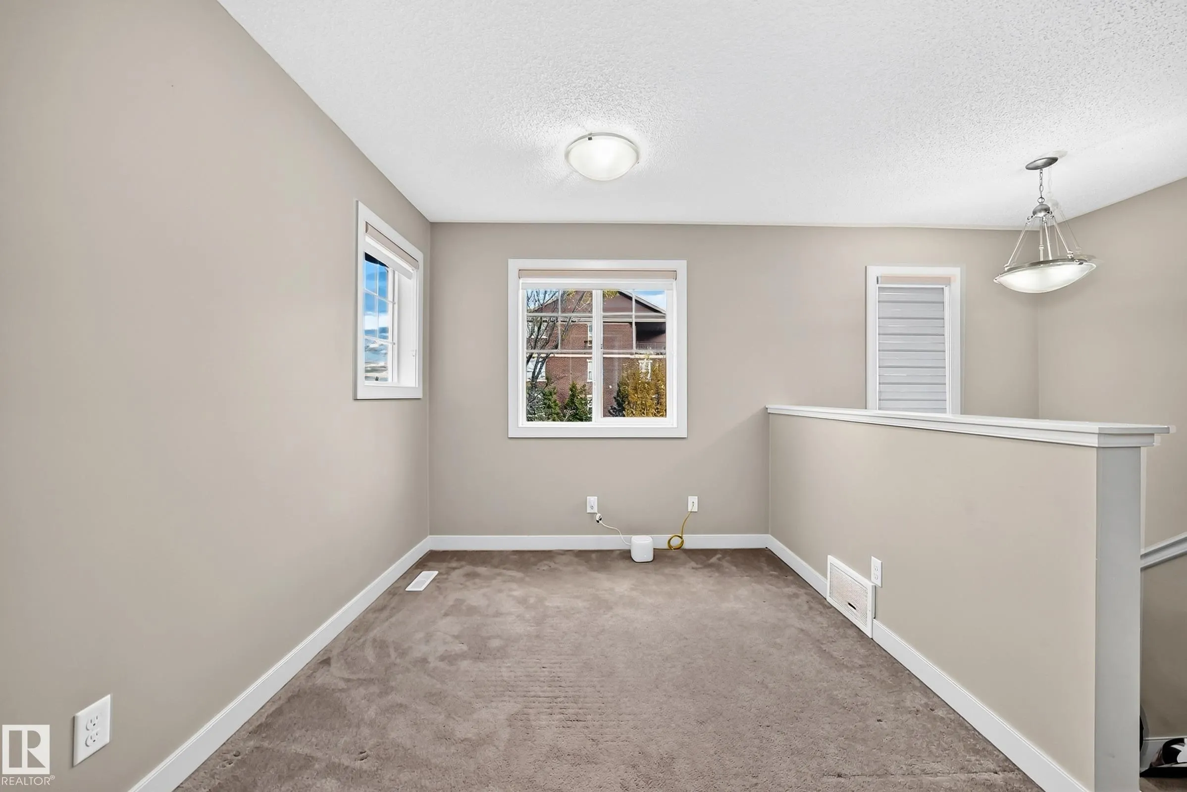 1673 CUNNINGHAM Way