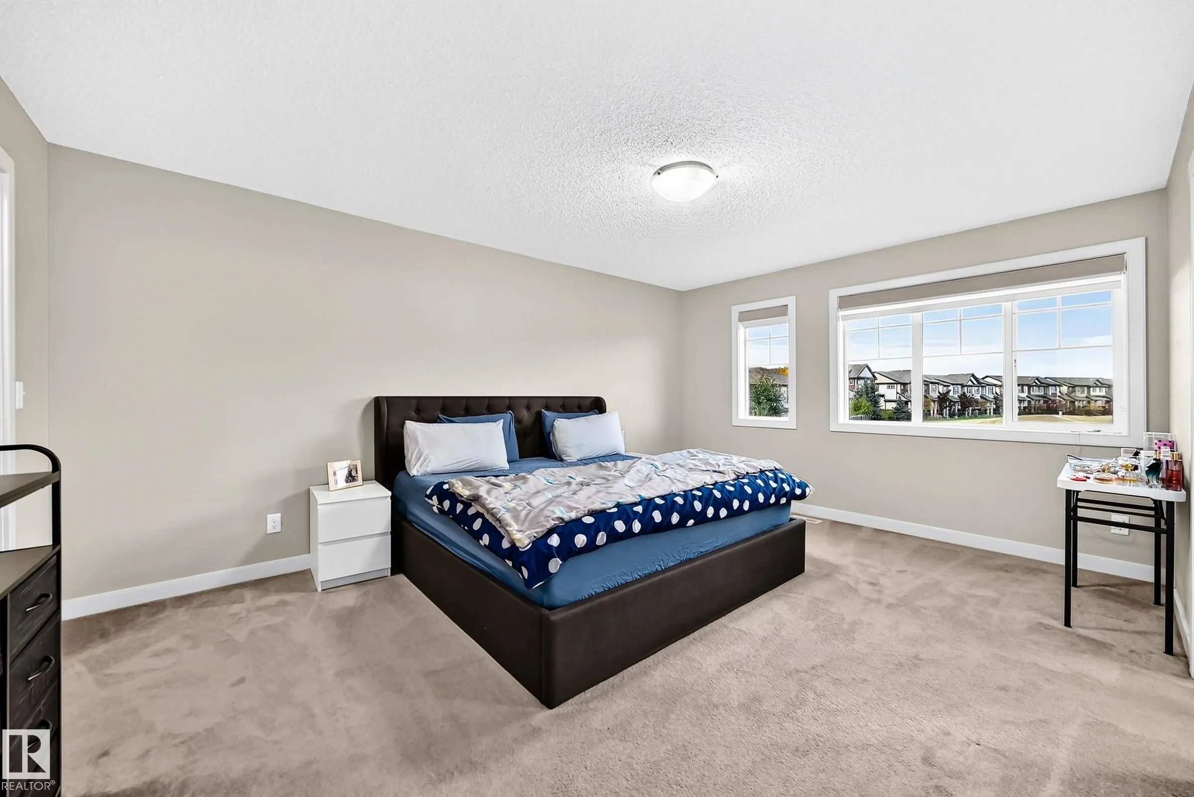 1673 CUNNINGHAM Way