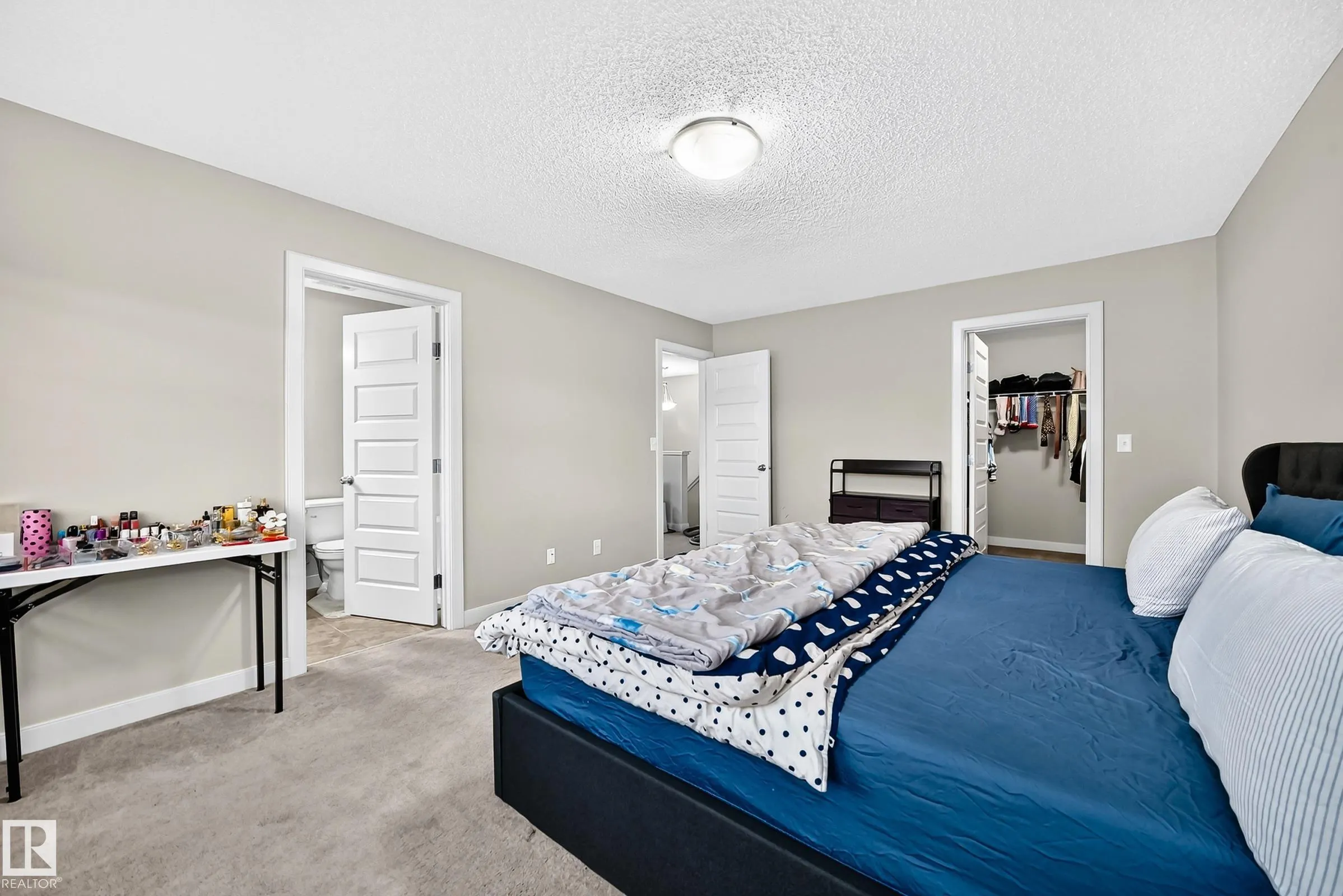 1673 CUNNINGHAM Way