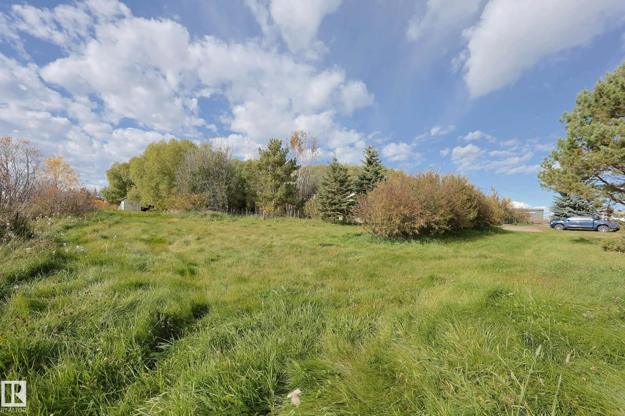 3327 STE. ANNE Trail