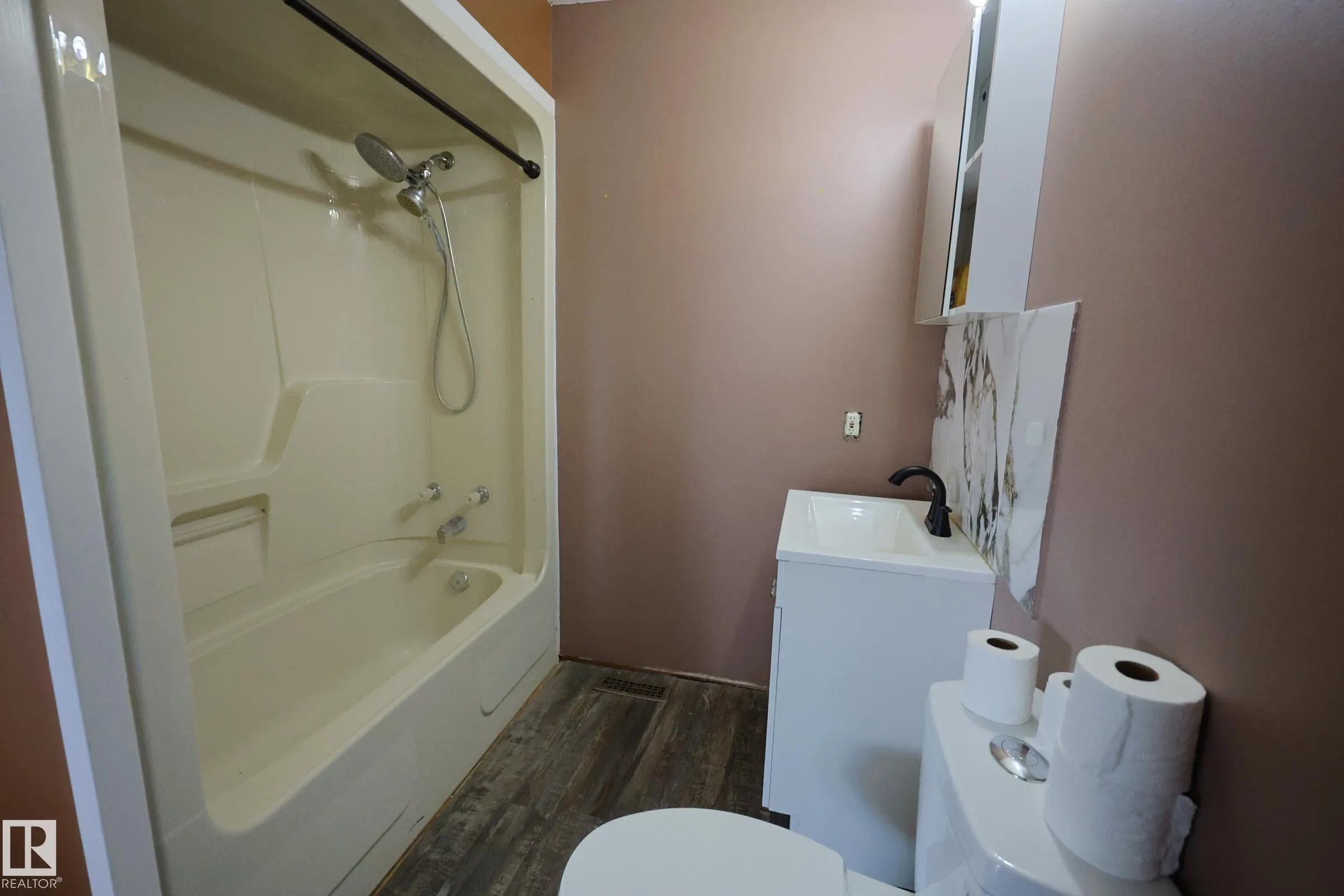 3327 STE. ANNE Trail