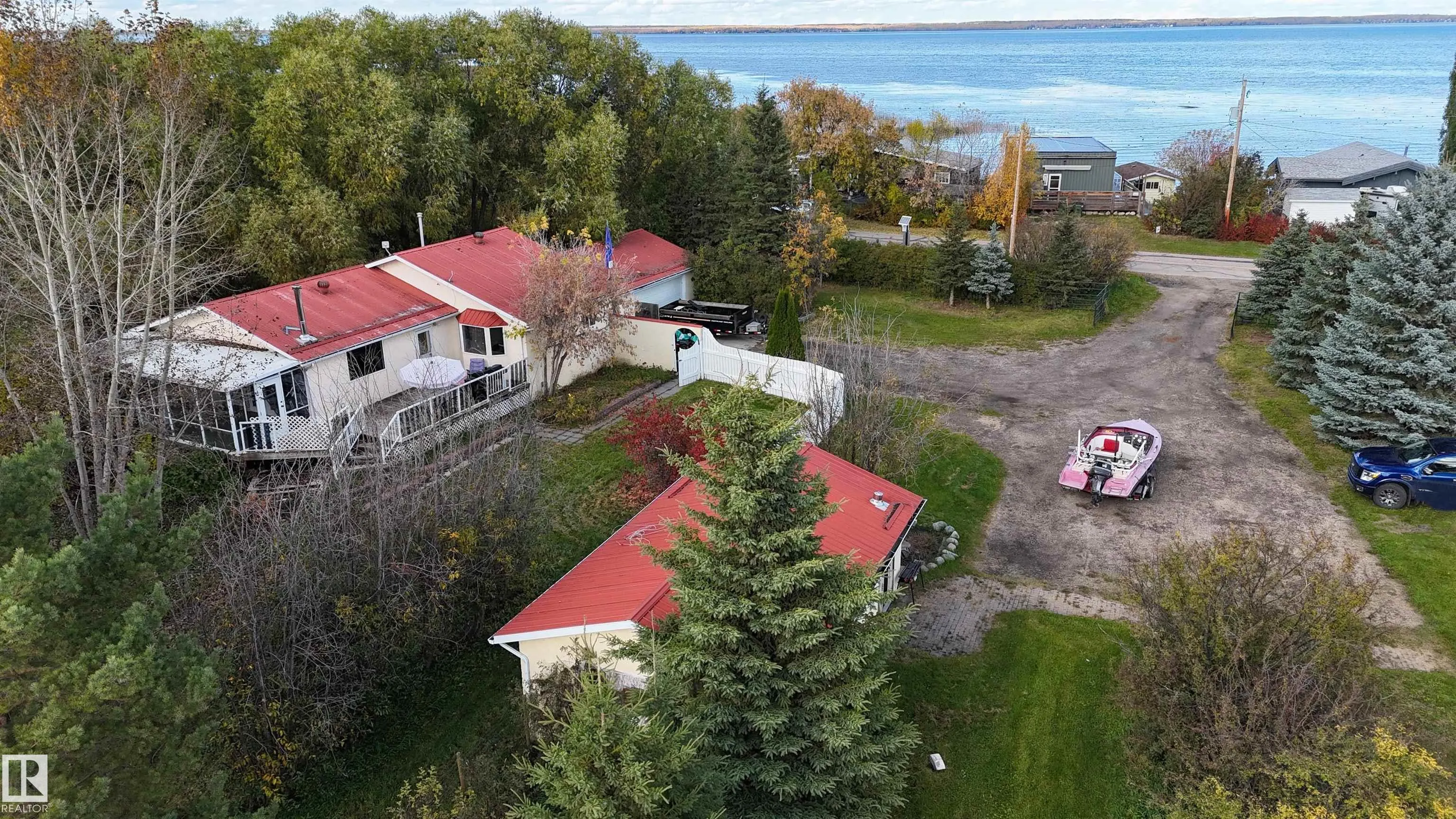 3327 STE. ANNE Trail