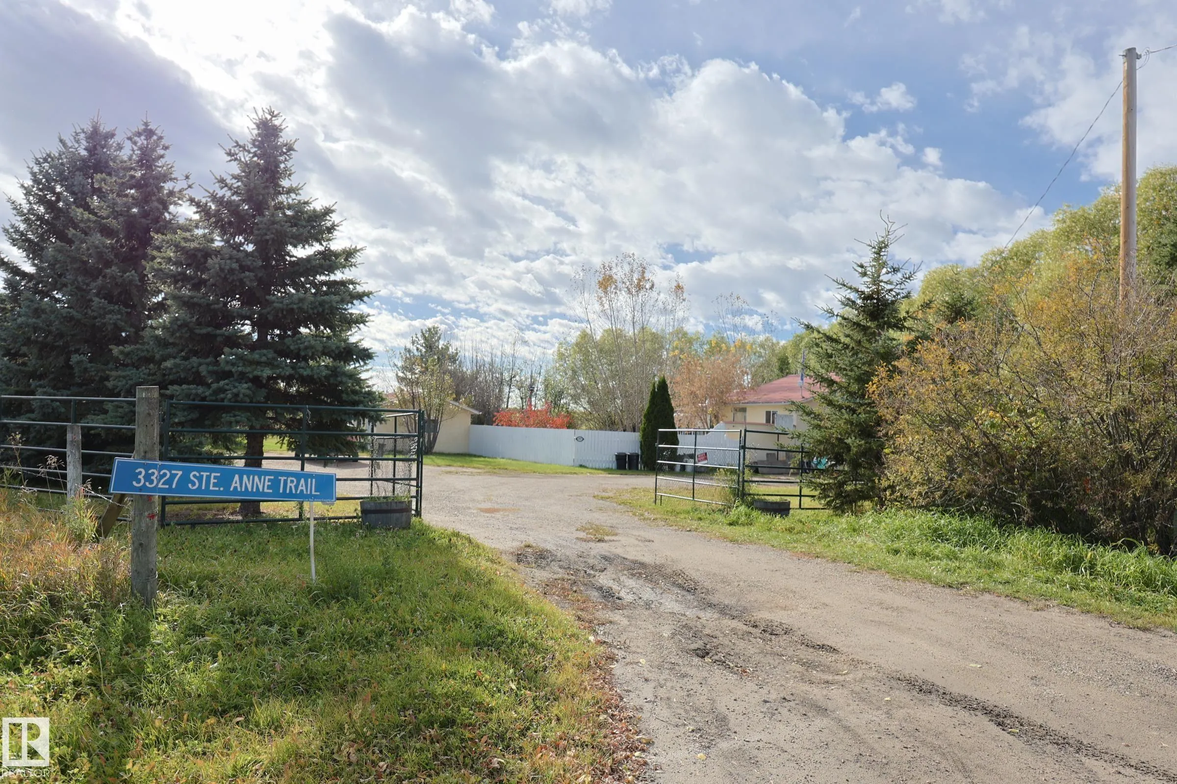 3327 STE. ANNE Trail