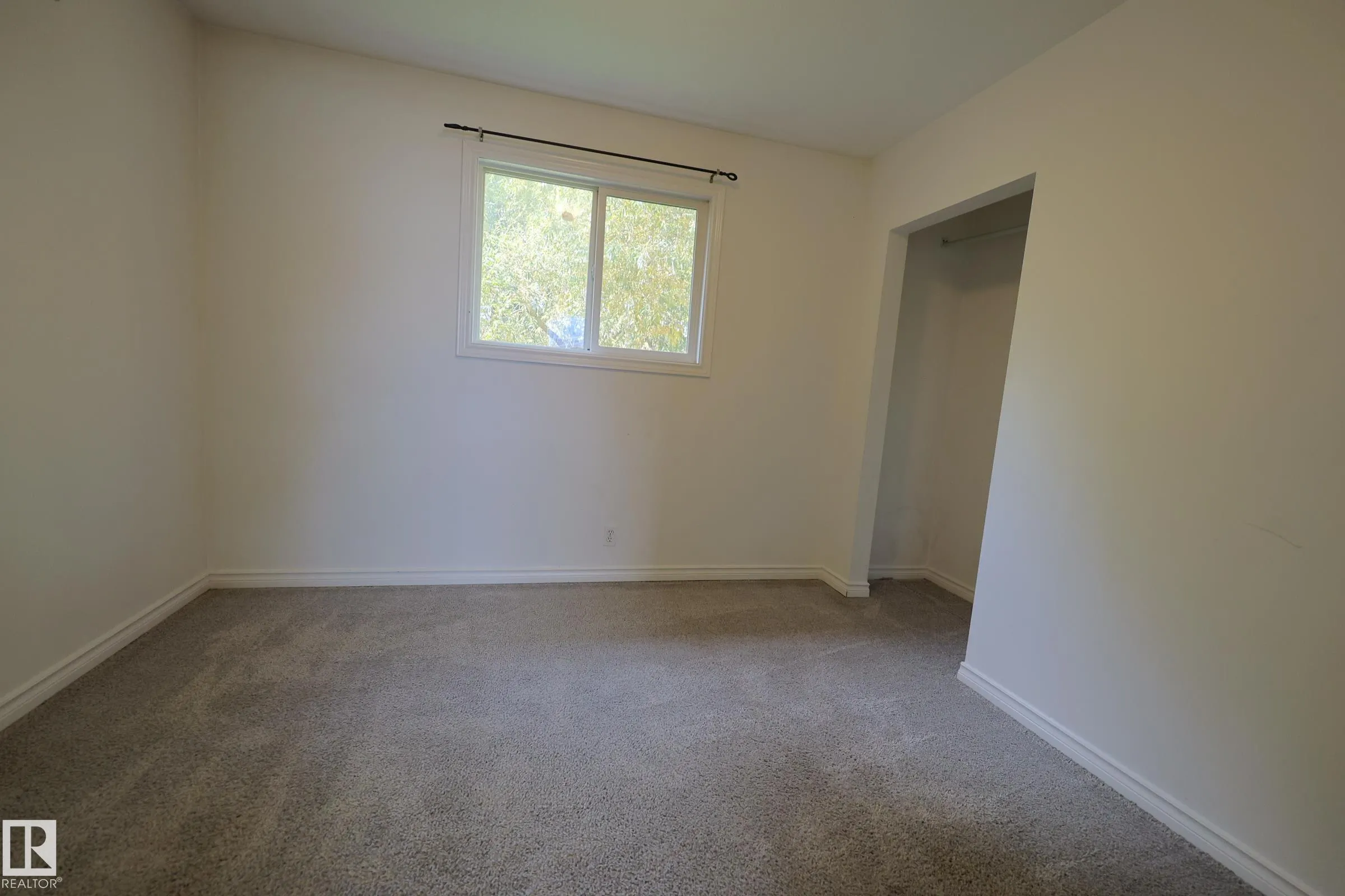 3327 STE. ANNE Trail